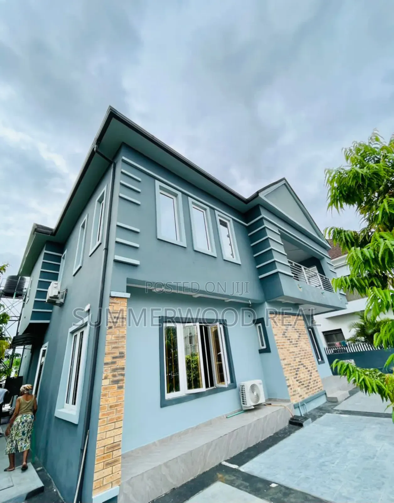 5bdrm Duplex in Monastery Road, Ajah for sale