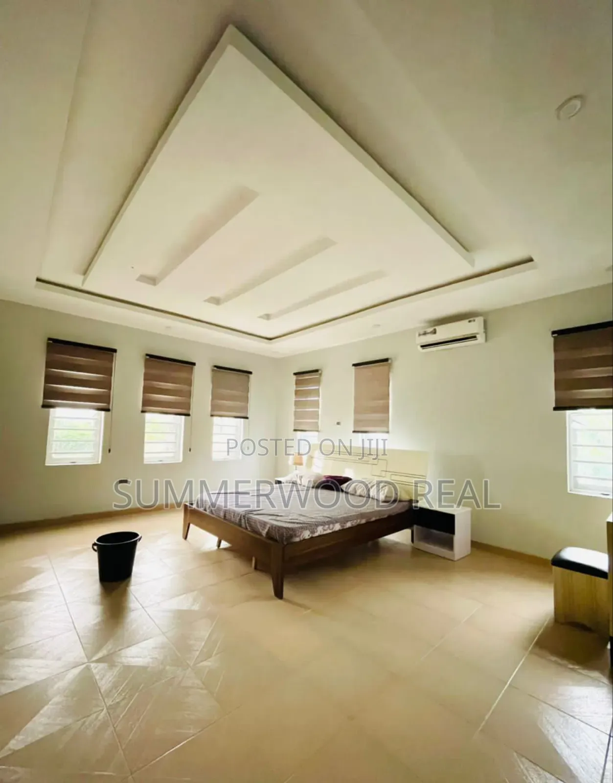 5bdrm Duplex in Monastery Road, Ajah for sale