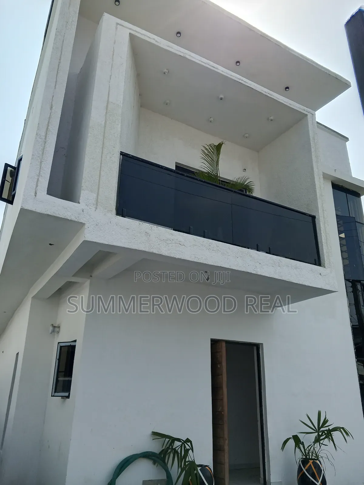 5bdrm Duplex in Ikota for sale