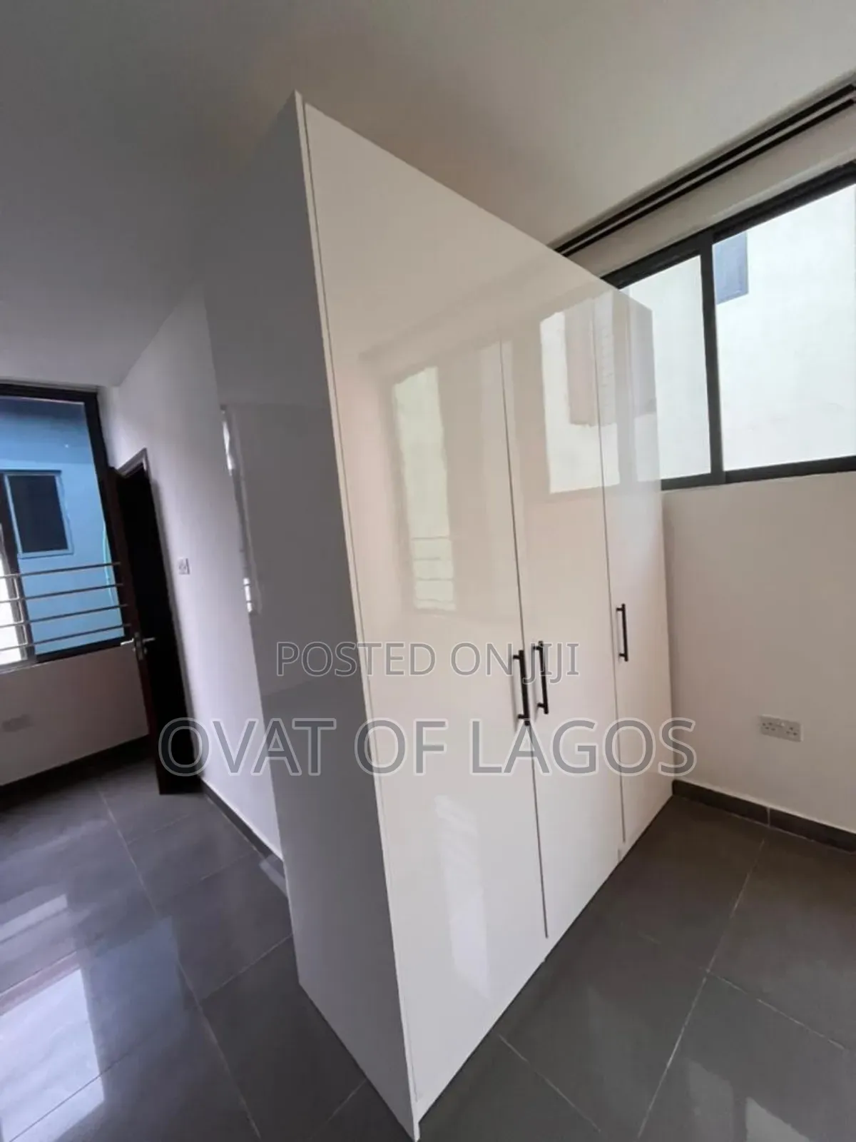 2bdrm Apartment in Lekki Phase 1 for sale