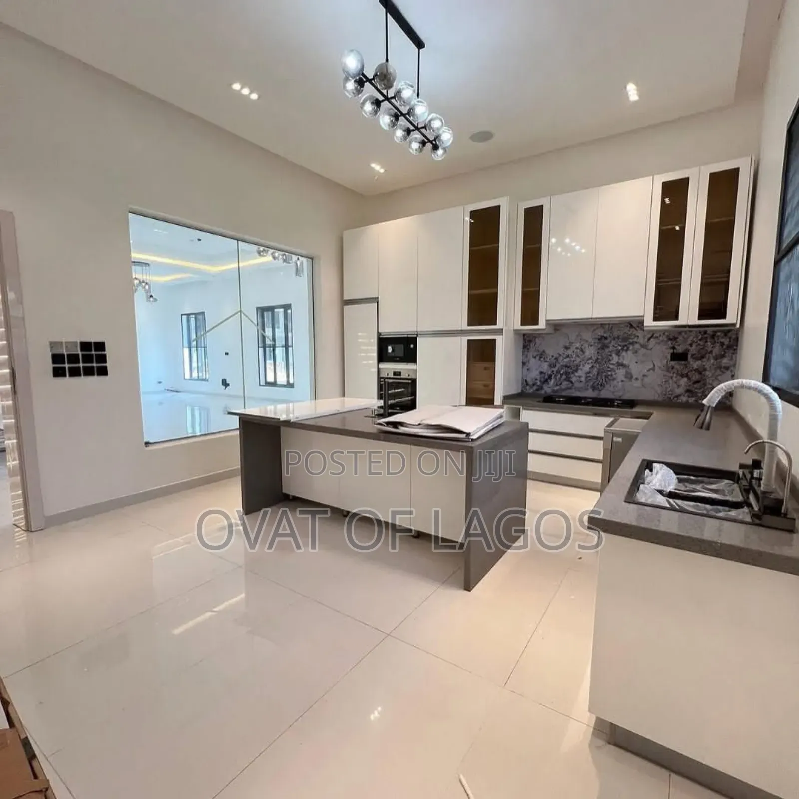 5bdrm Duplex in Pinnock Beach Estate, Osapa london for sale