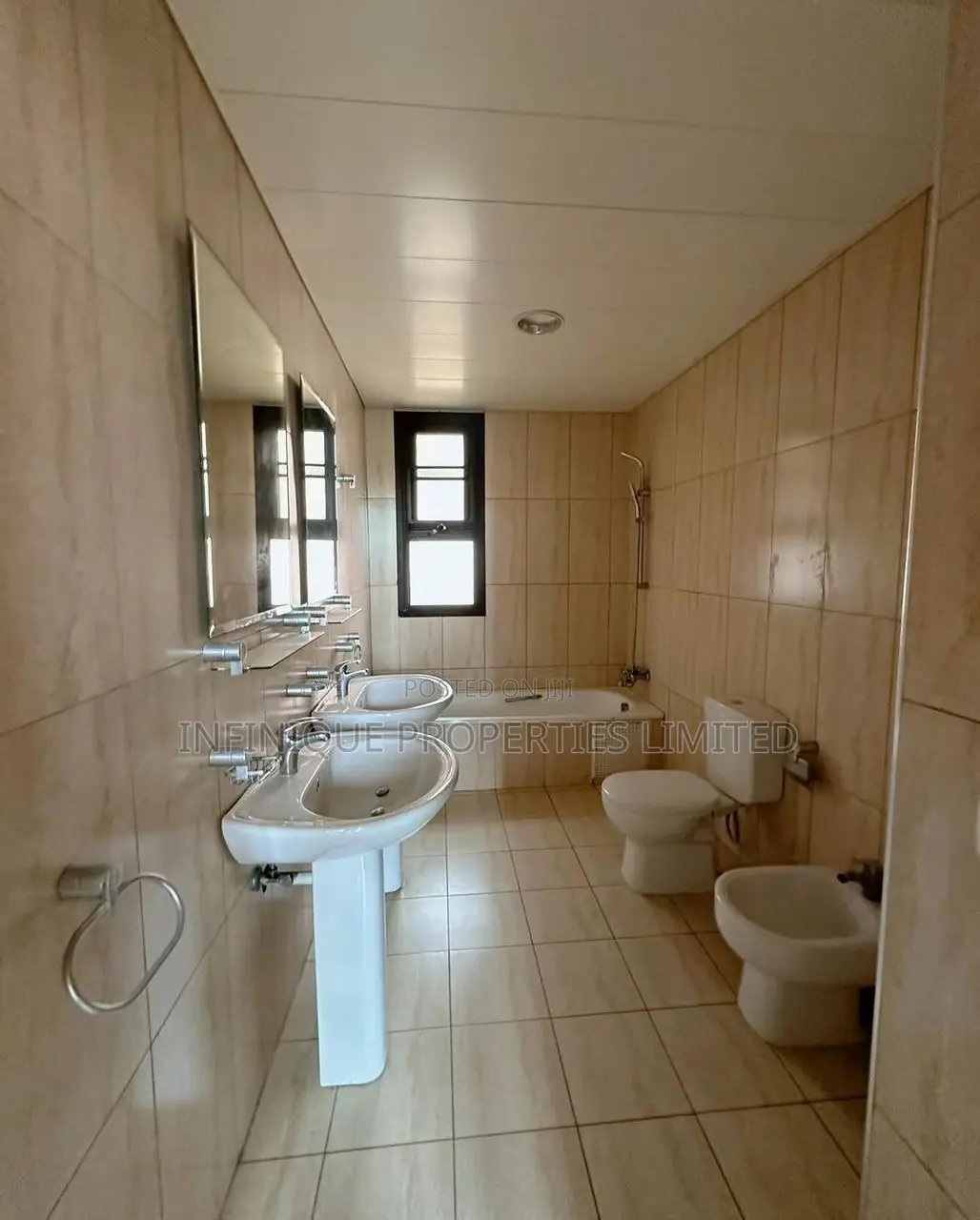 4bdrm Apartment in Banana Island for rent