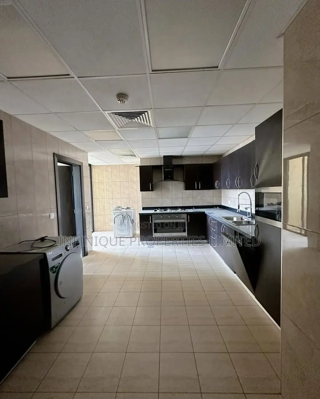 4bdrm Apartment in Banana Island for rent