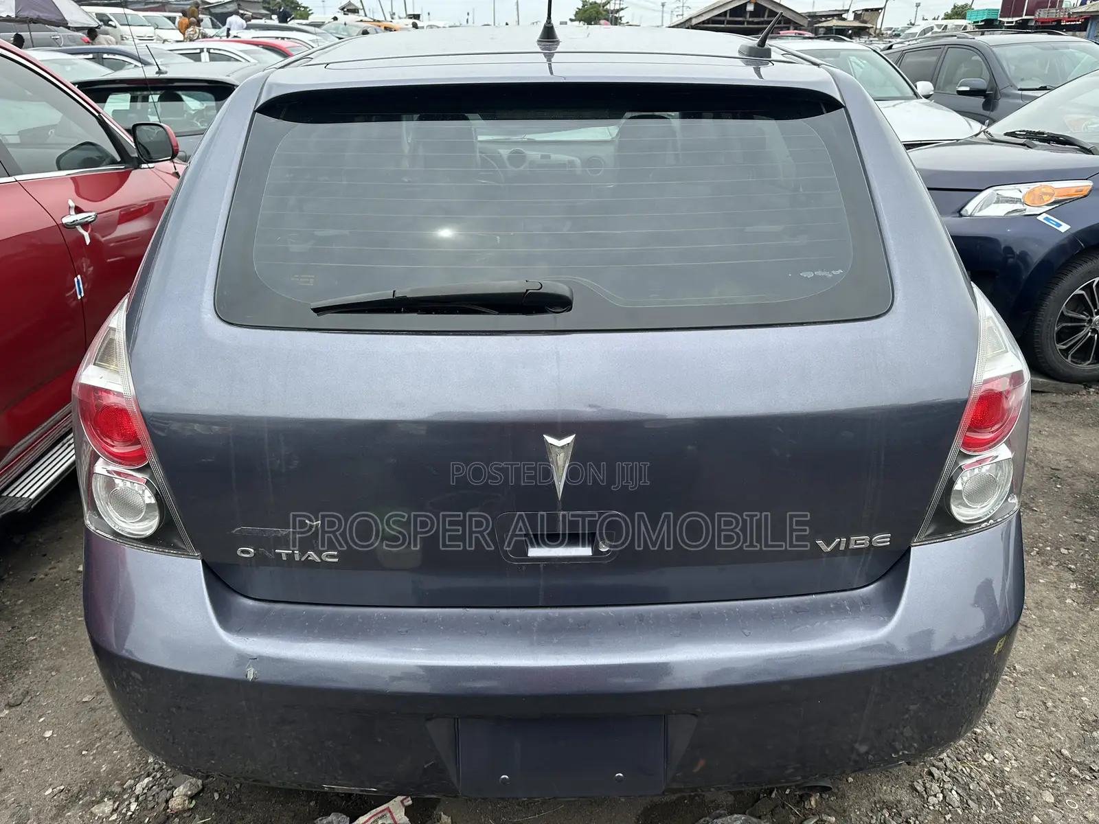 Pontiac Vibe 2.4 4WD 2009 Gray