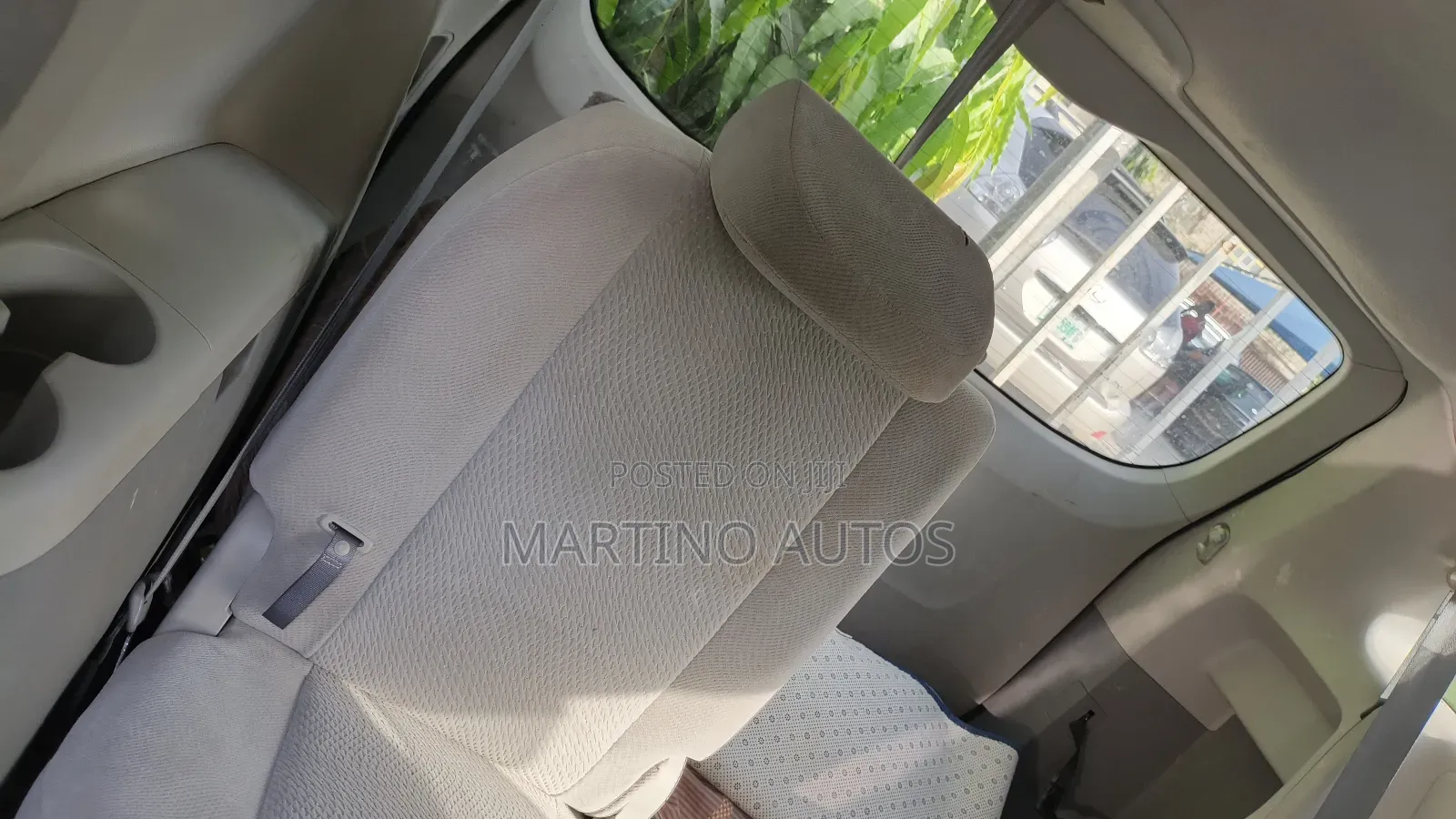 Toyota Sienna 2010 White