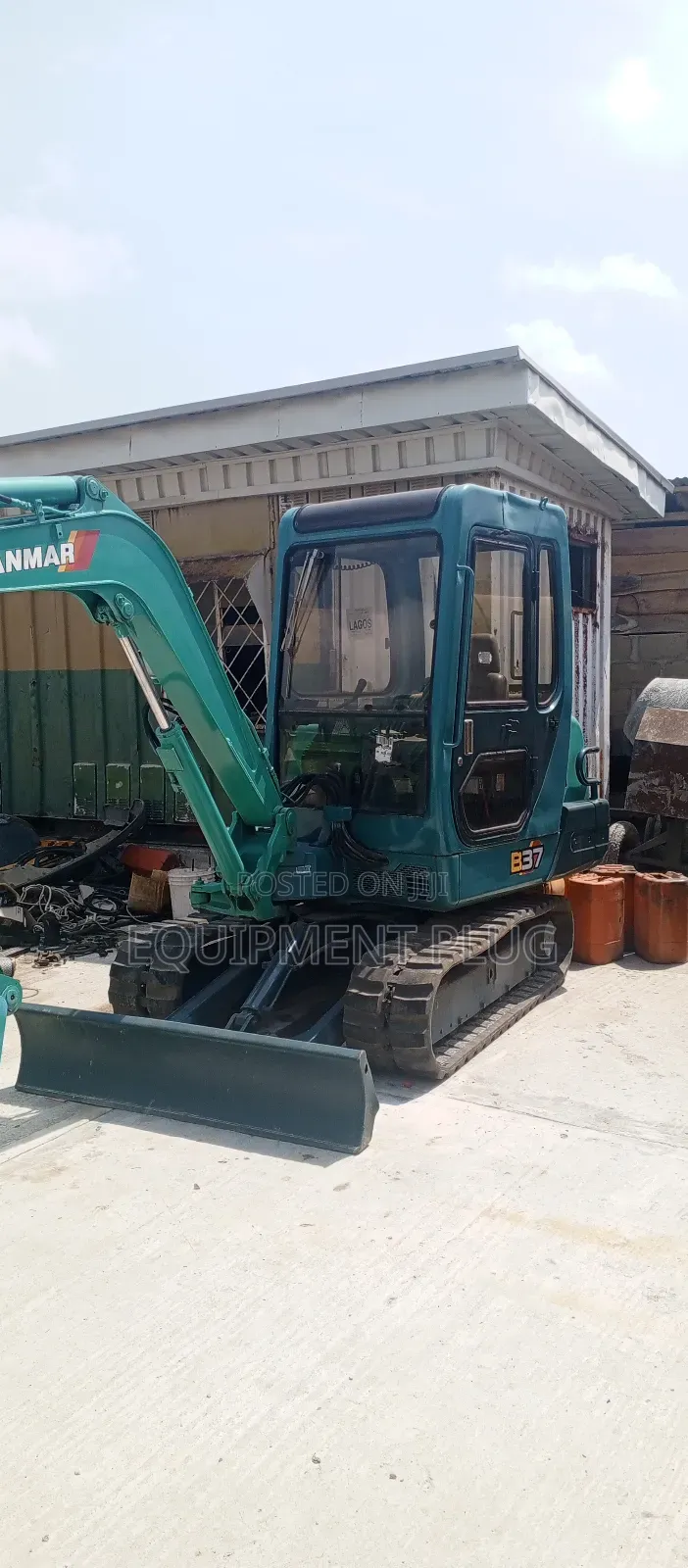 Caterpillar B37 Mini Excavator