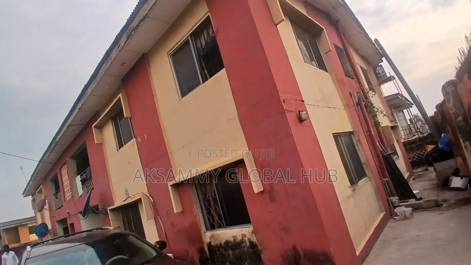 16bdrm Block of Flats in Orogun Estate, Ibadan for sale