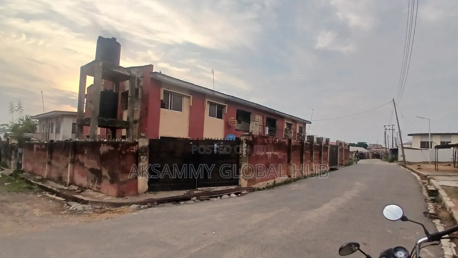16bdrm Block of Flats in Orogun Estate, Ibadan for sale