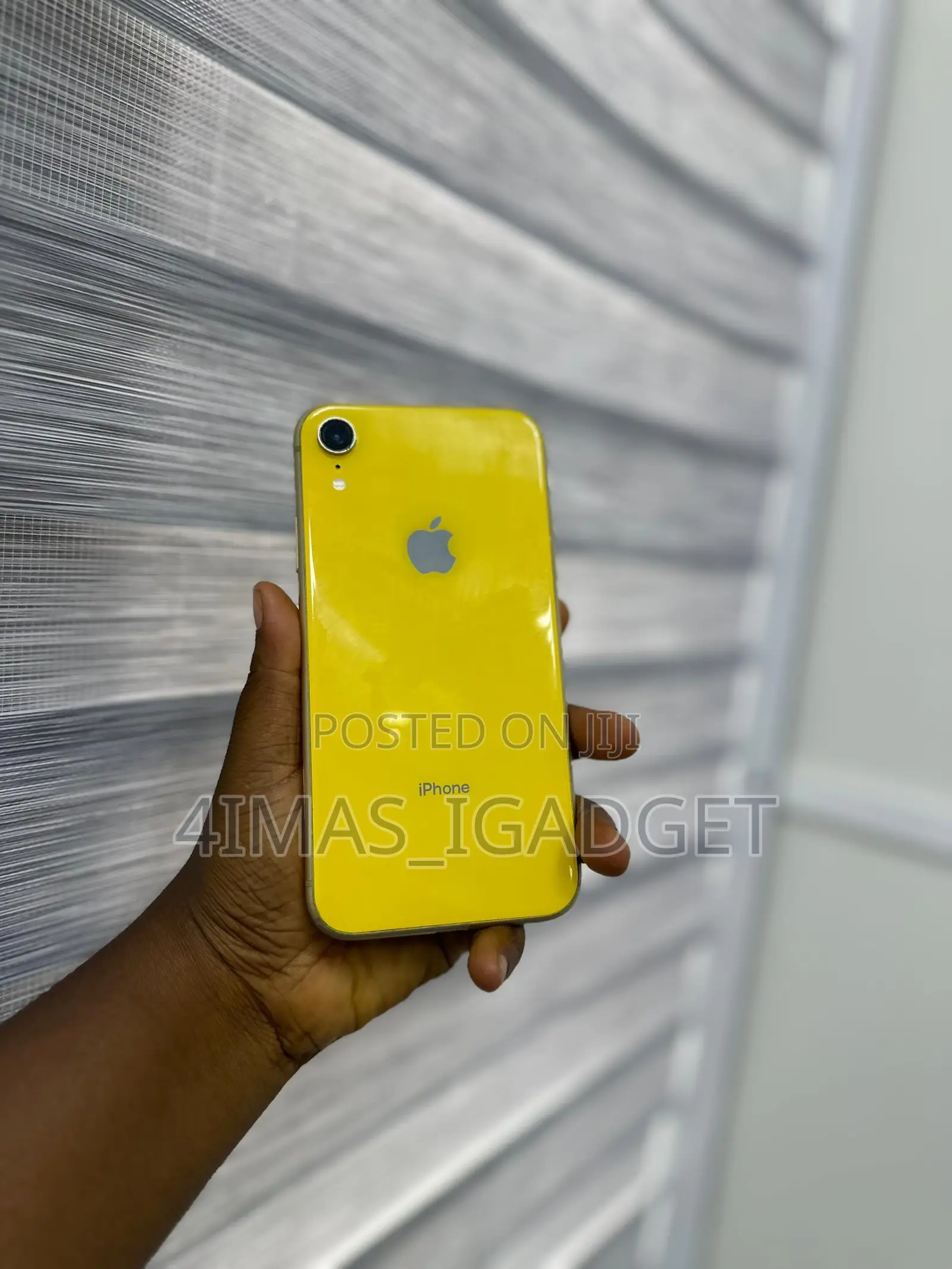 Apple iPhone XR 64 GB Yellow