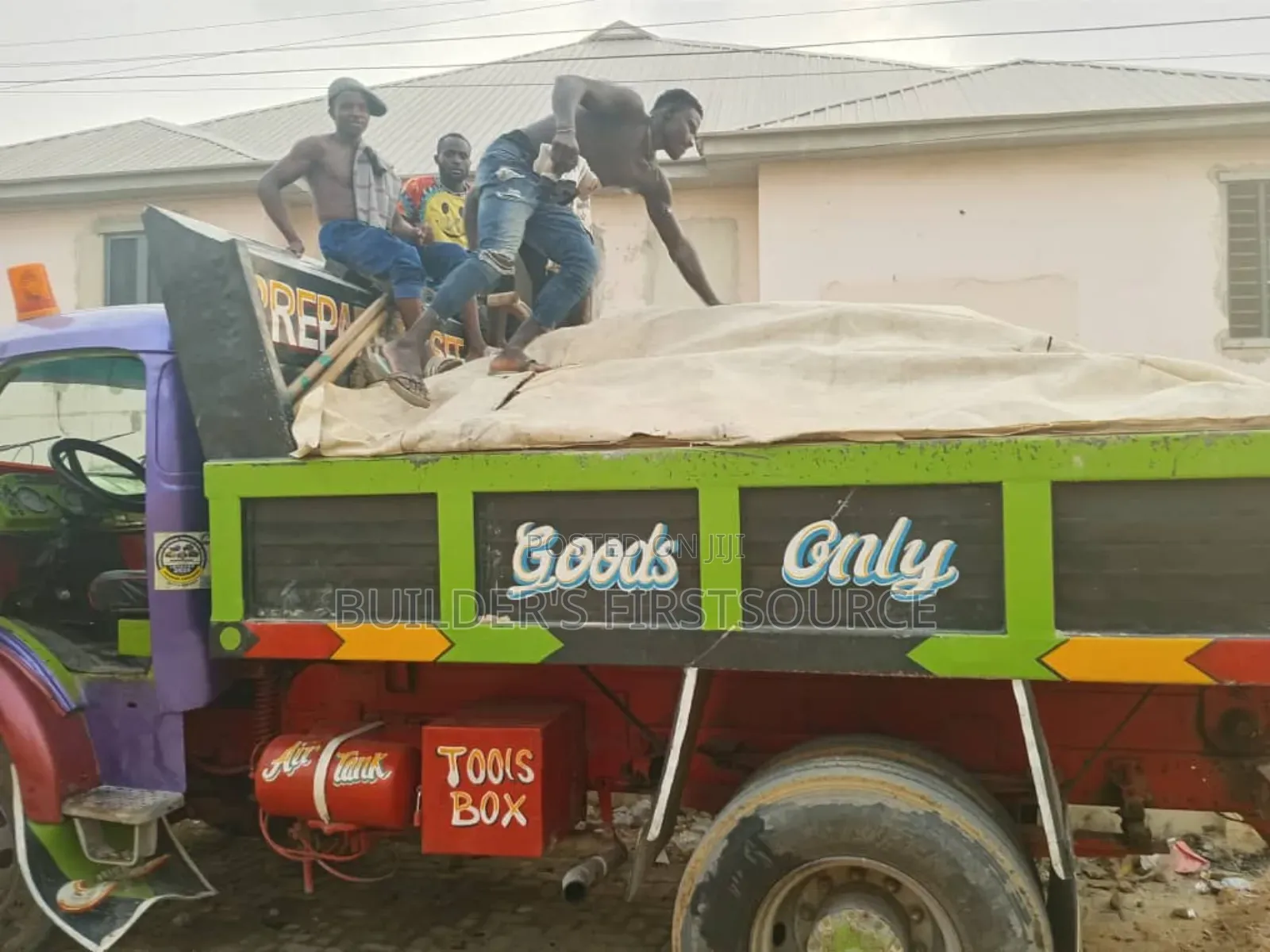 15tons Sharp Sand