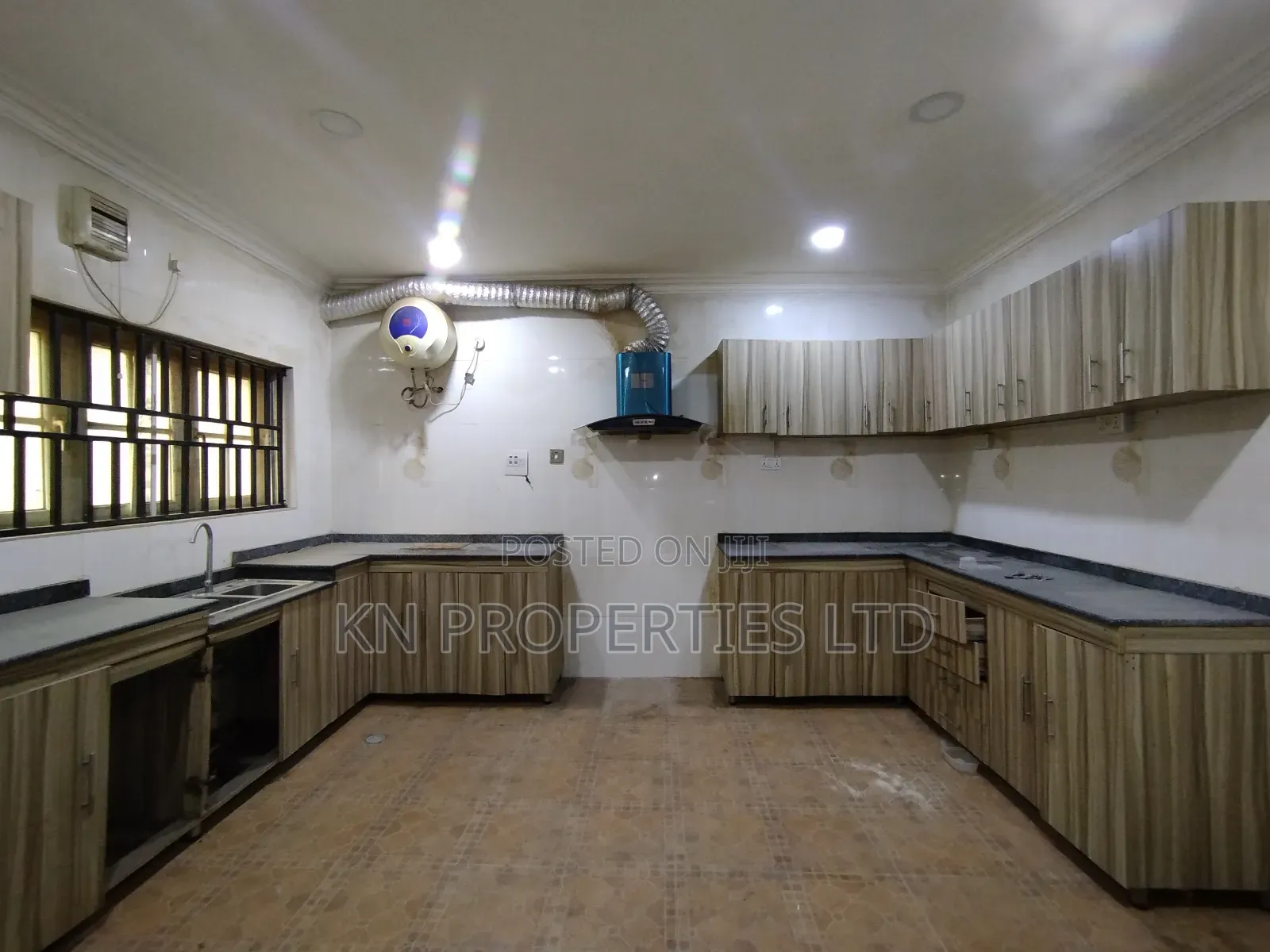 5bdrm Duplex in Apo District for rent