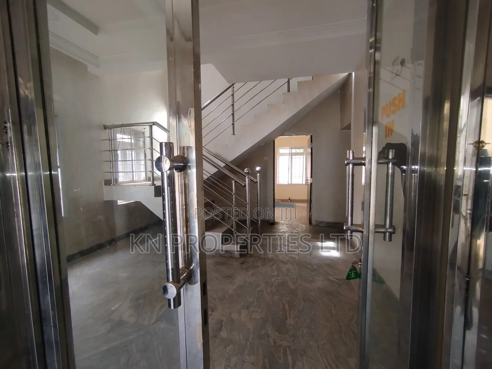 5bdrm Duplex in Apo District for rent