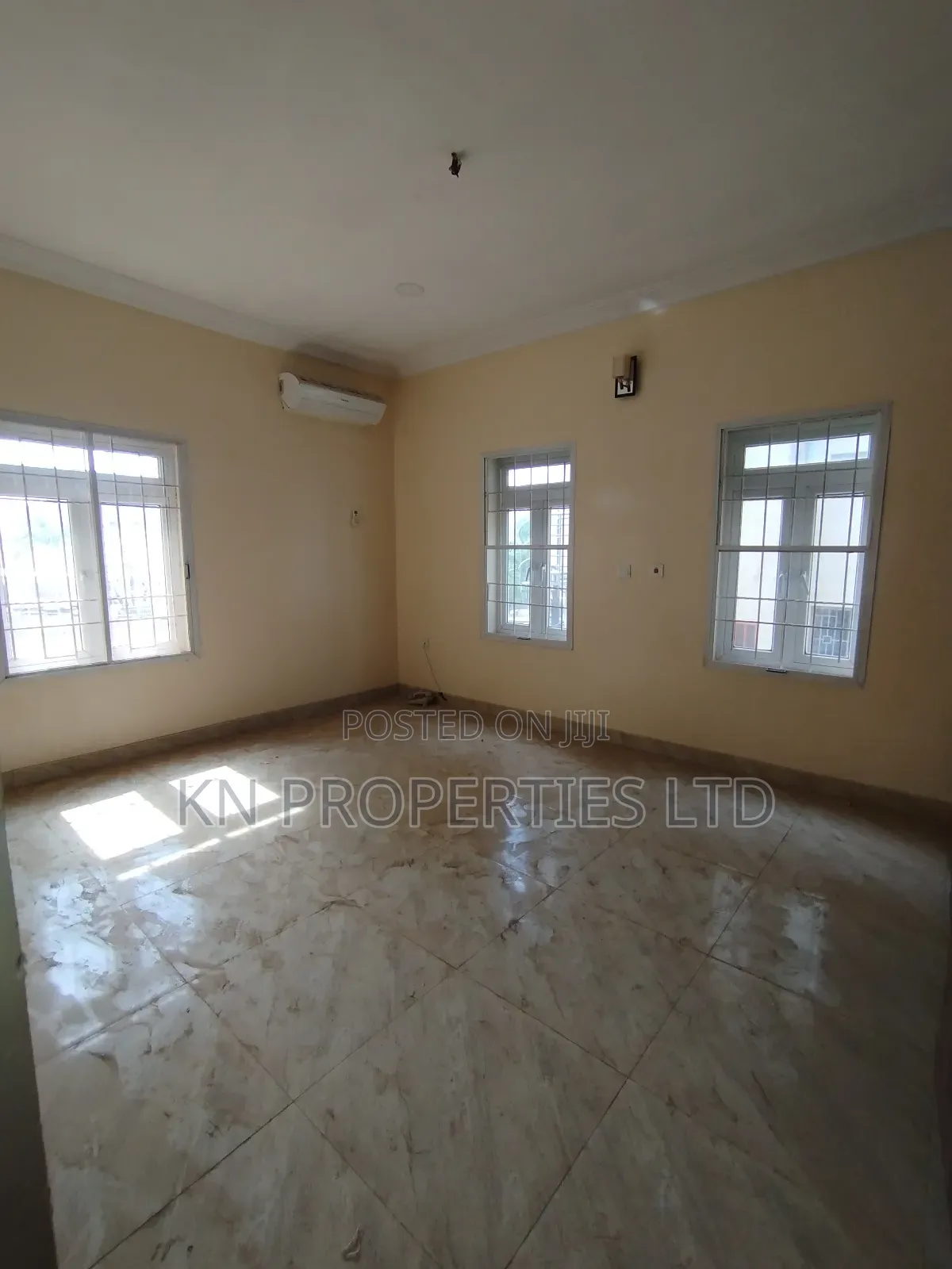 5bdrm Duplex in Apo District for rent