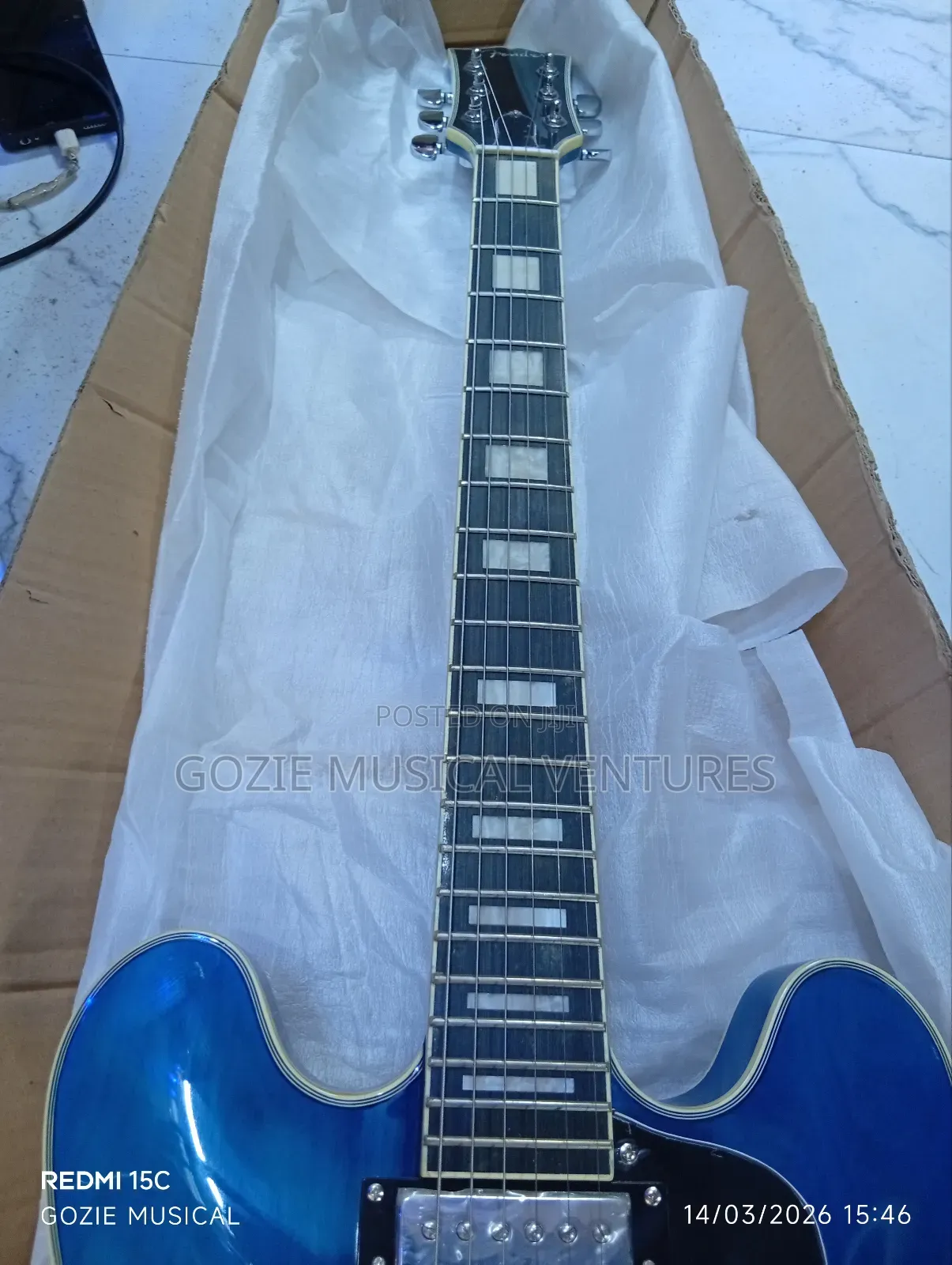 The Best Quality Fender 6 Strings Semi Hollow Body and Quality Sound