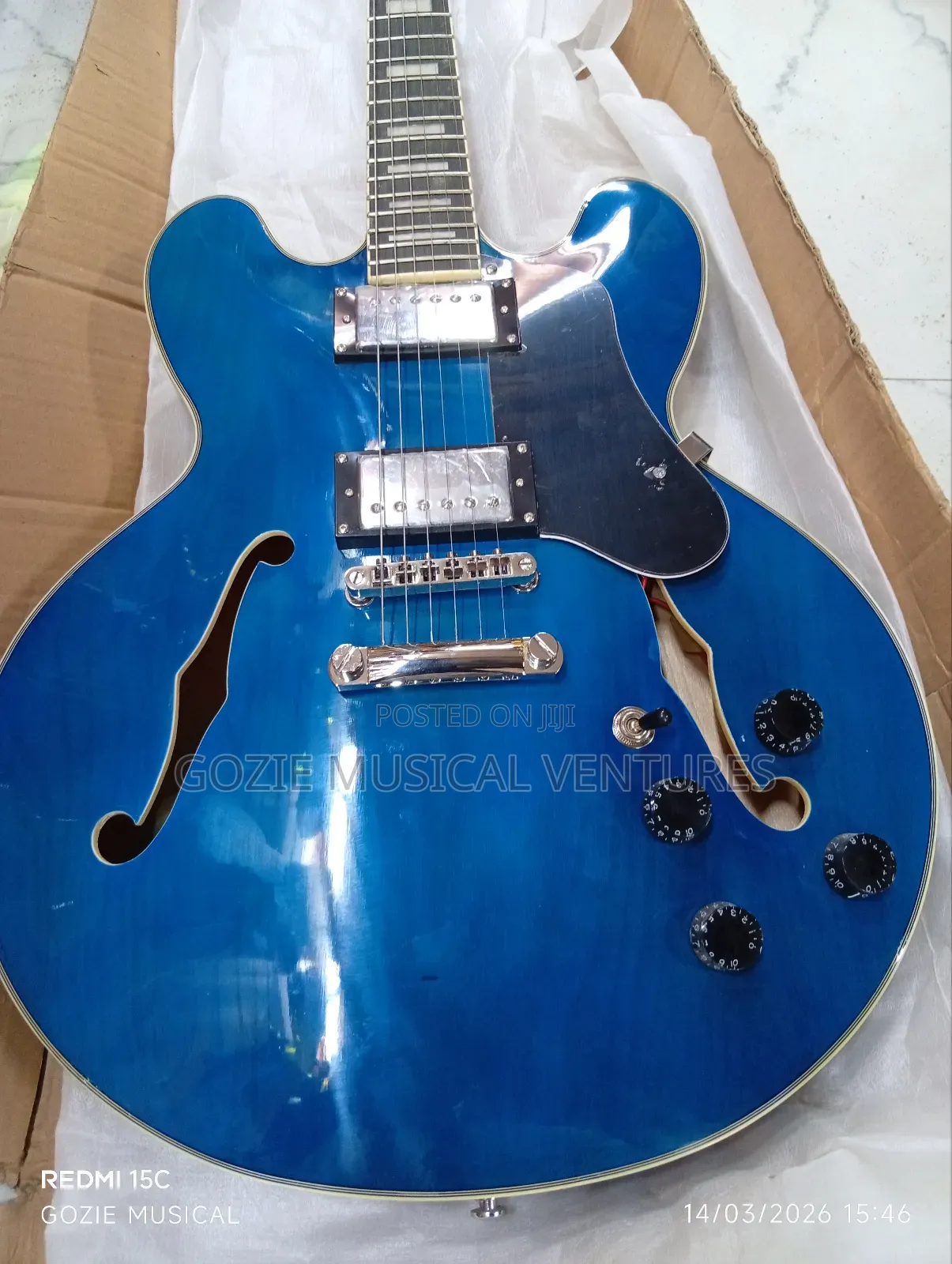 The Best Quality Fender 6 Strings Semi Hollow Body and Quality Sound