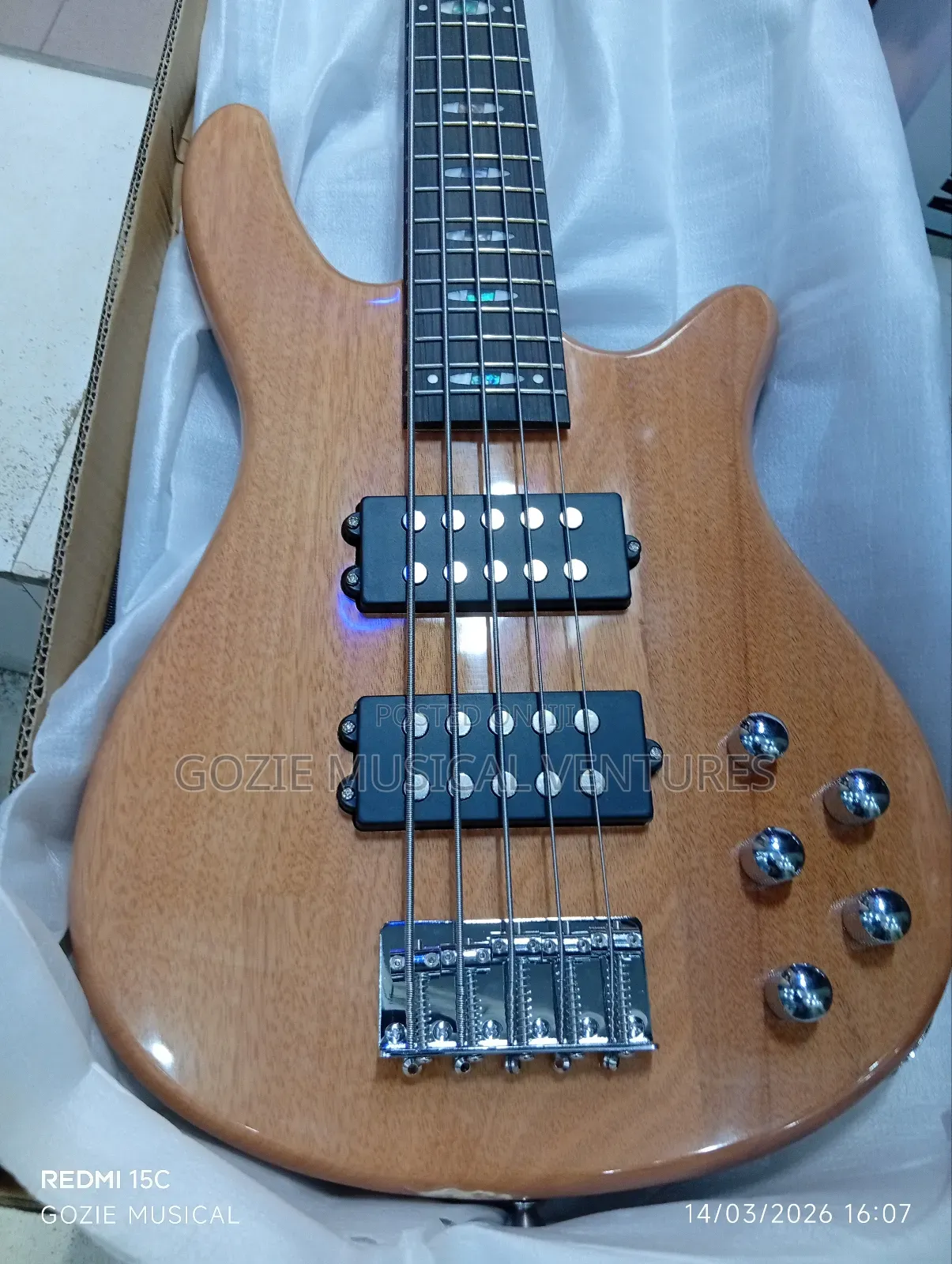 The Best Quality Wellsound Passive Bass Guitar