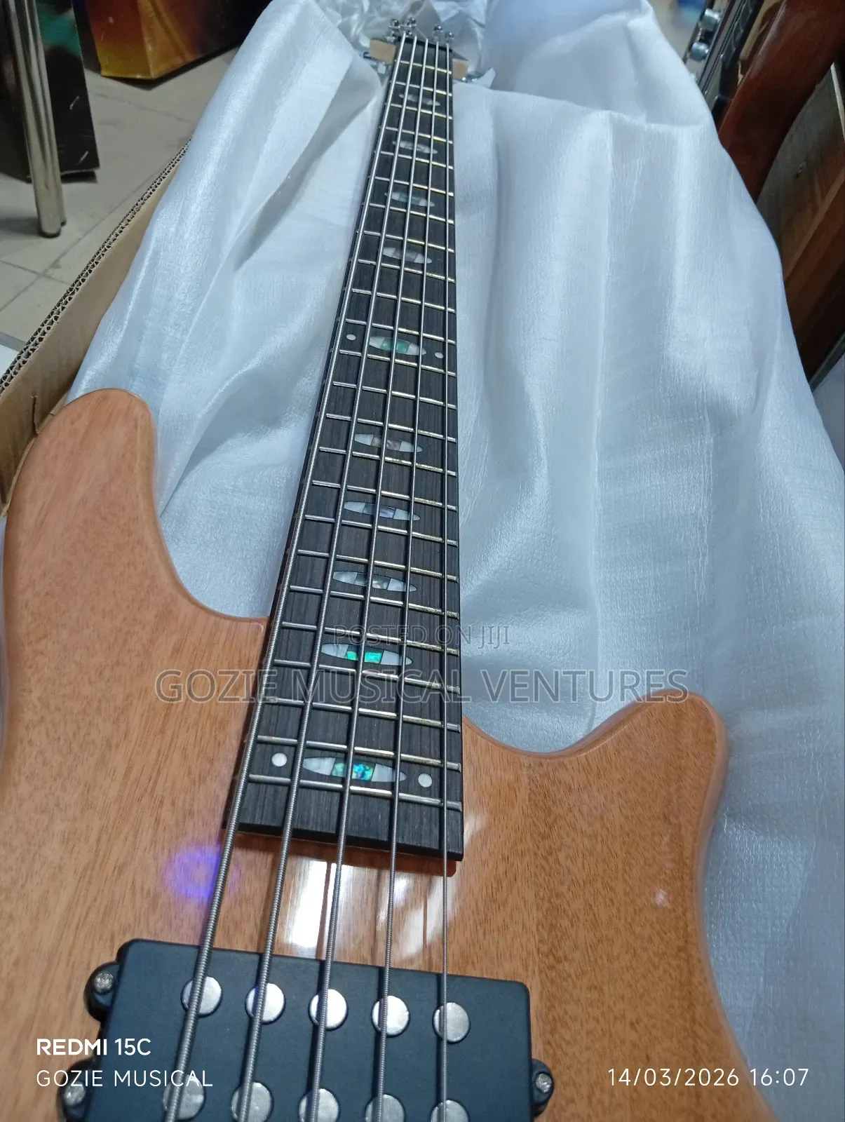 The Best Quality Wellsound Passive Bass Guitar