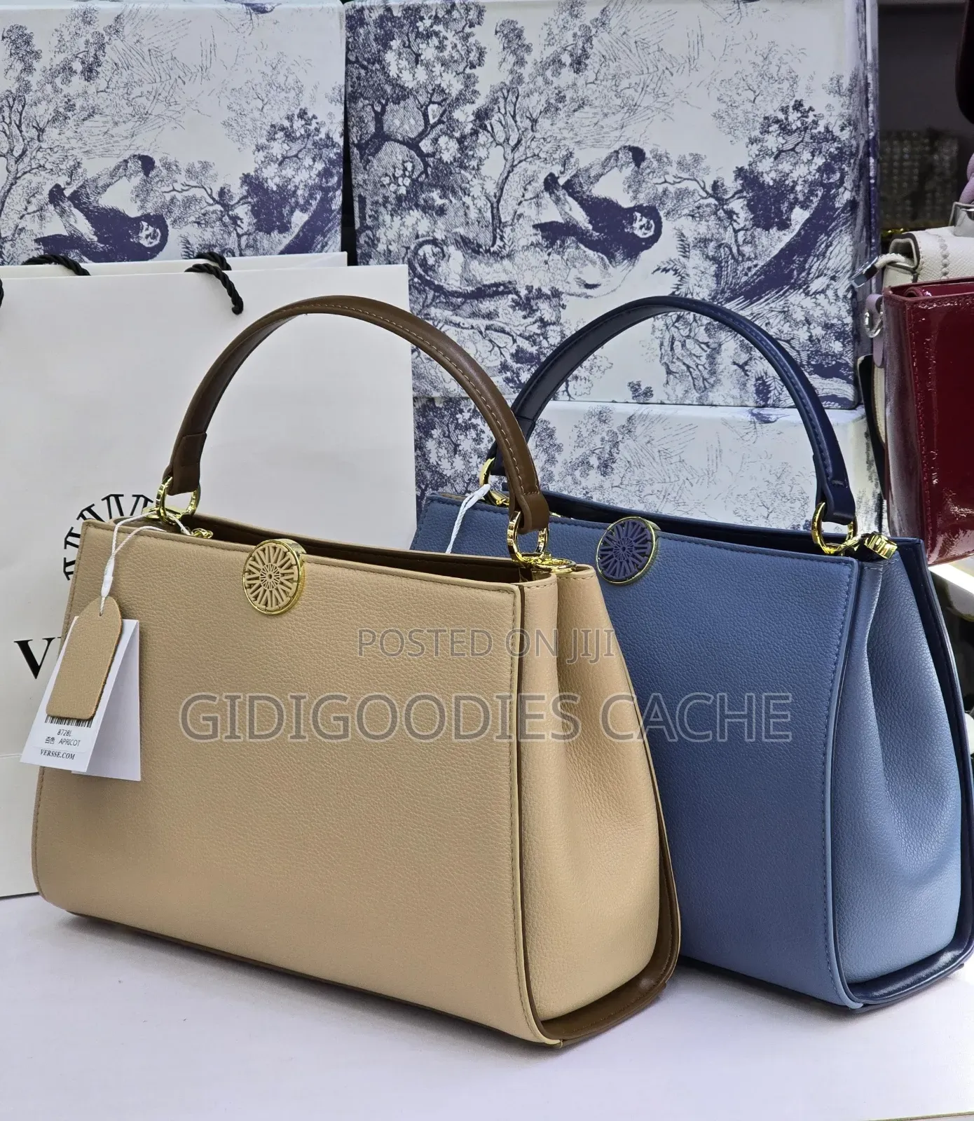Classic Versse Handbags