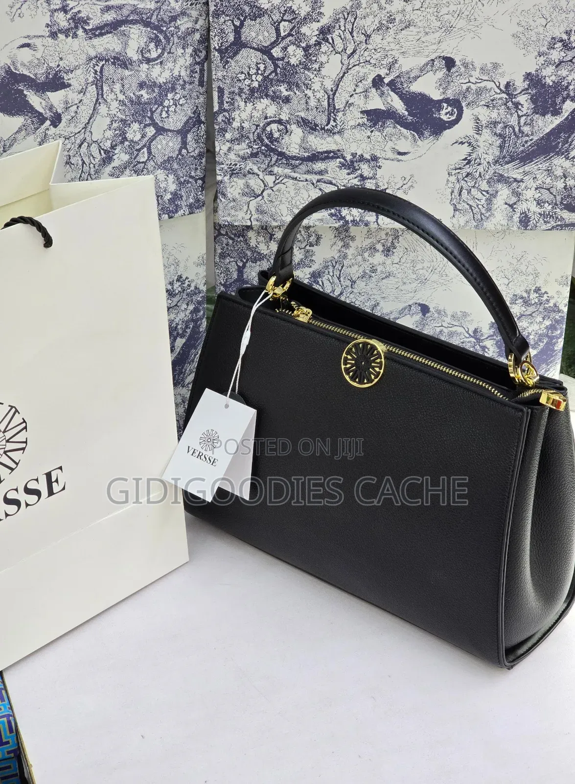 Classic Versse Handbags