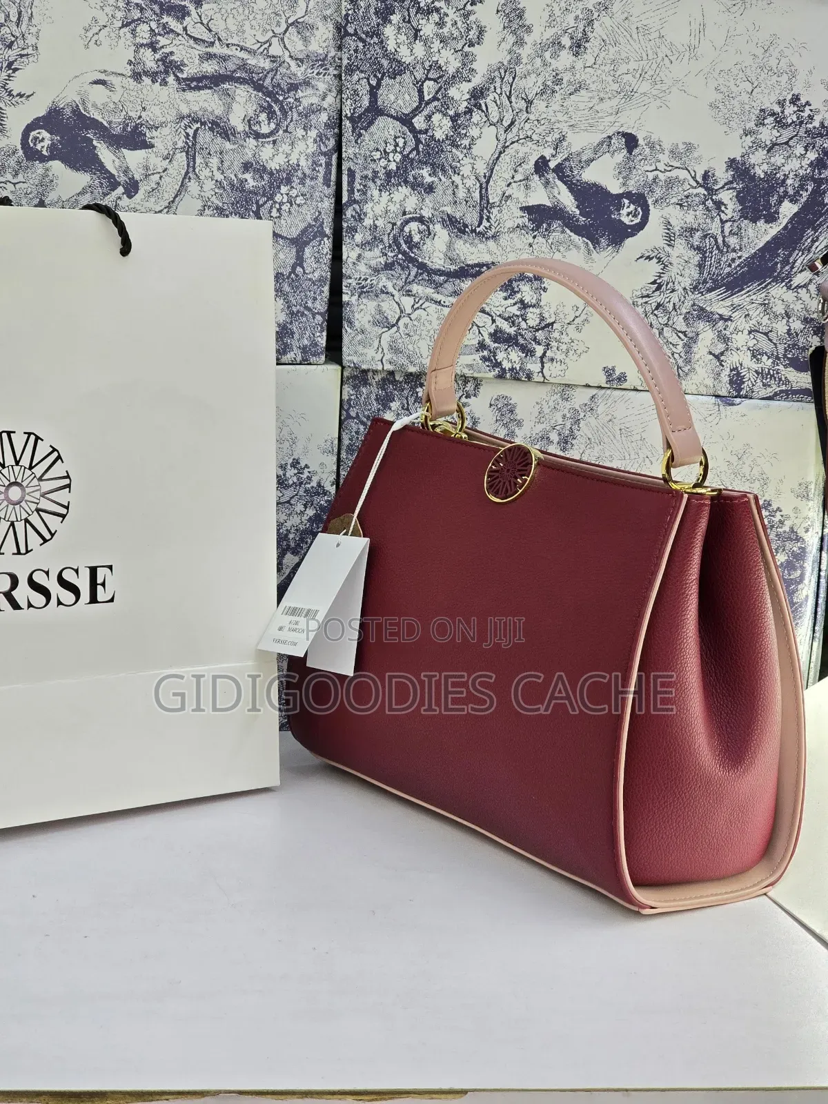 Classic Versse Handbags