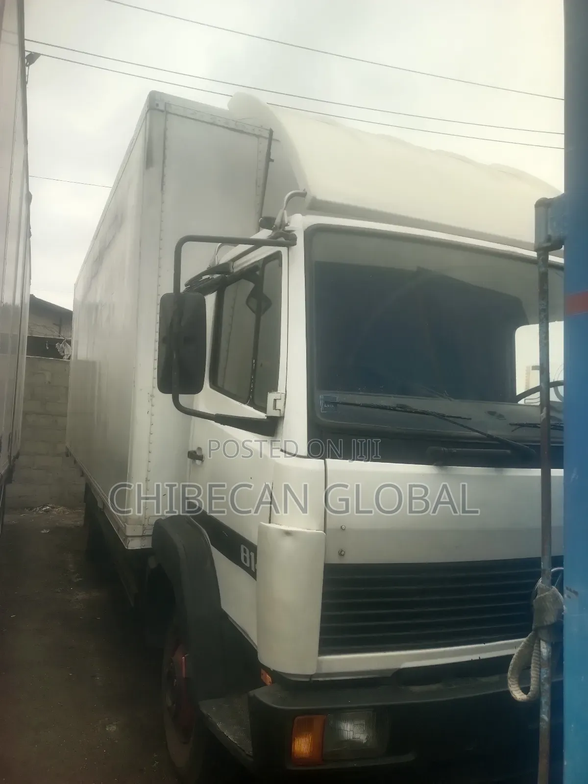 Mercedes Benz 814 Truck 2000 White
