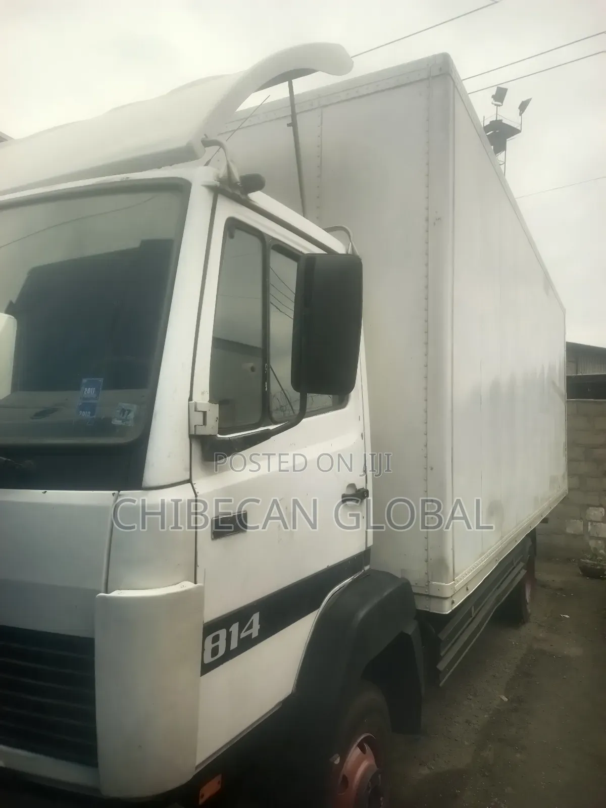 Mercedes Benz 814 Truck 2000 White