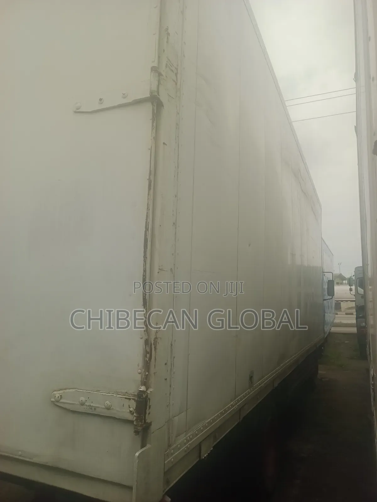 Mercedes Benz 814 Truck 2000 White