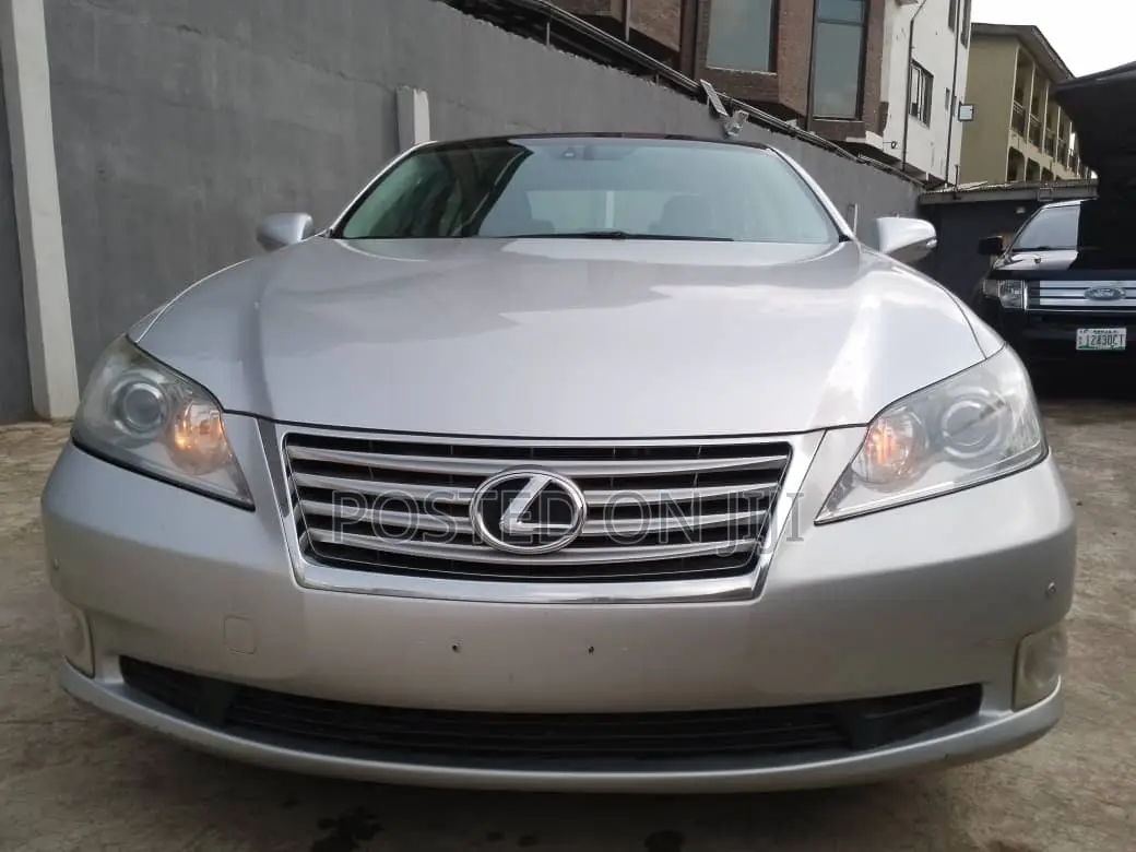 Lexus ES 350 2010 Silver