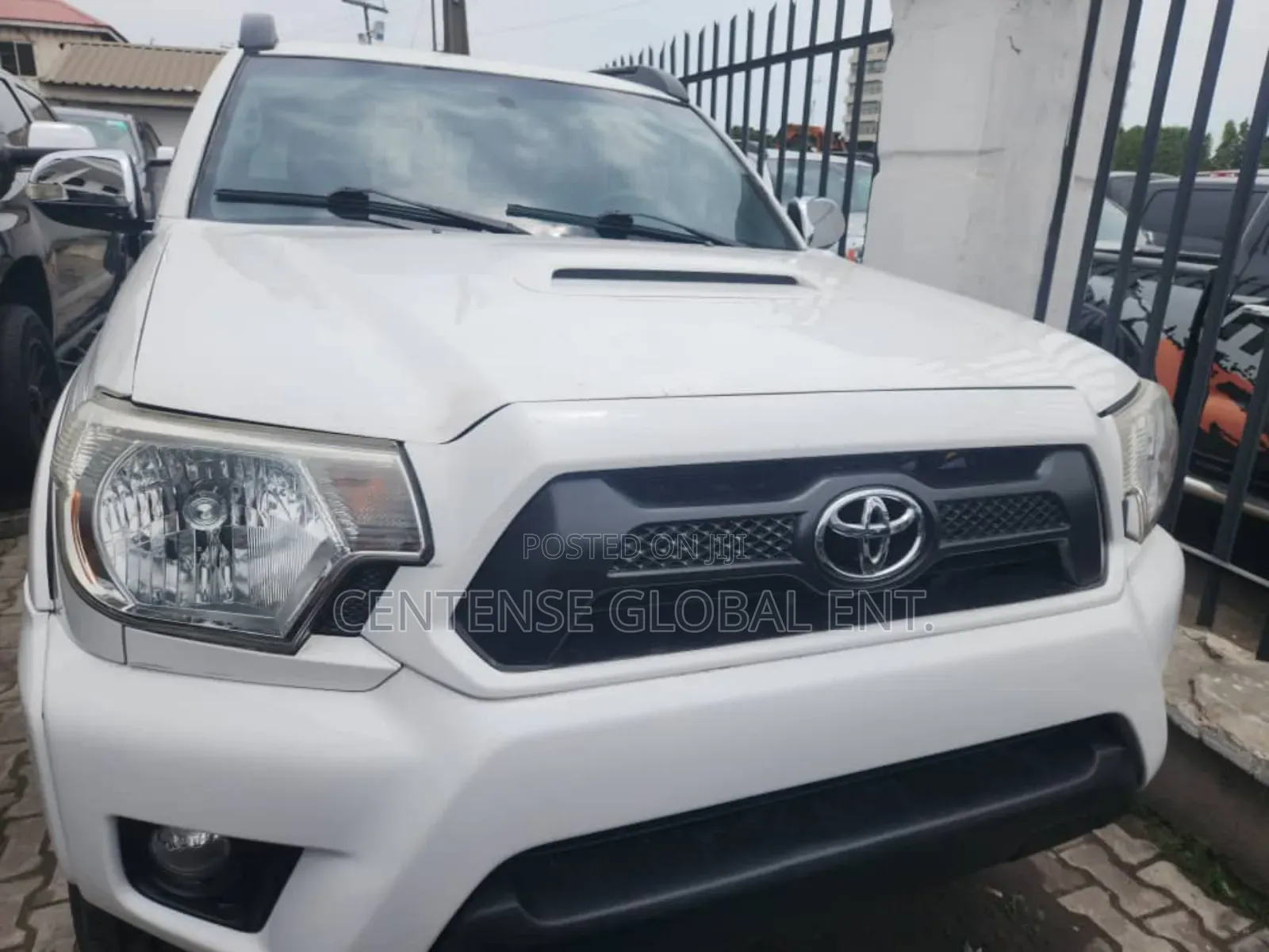Toyota Tacoma 2015 White