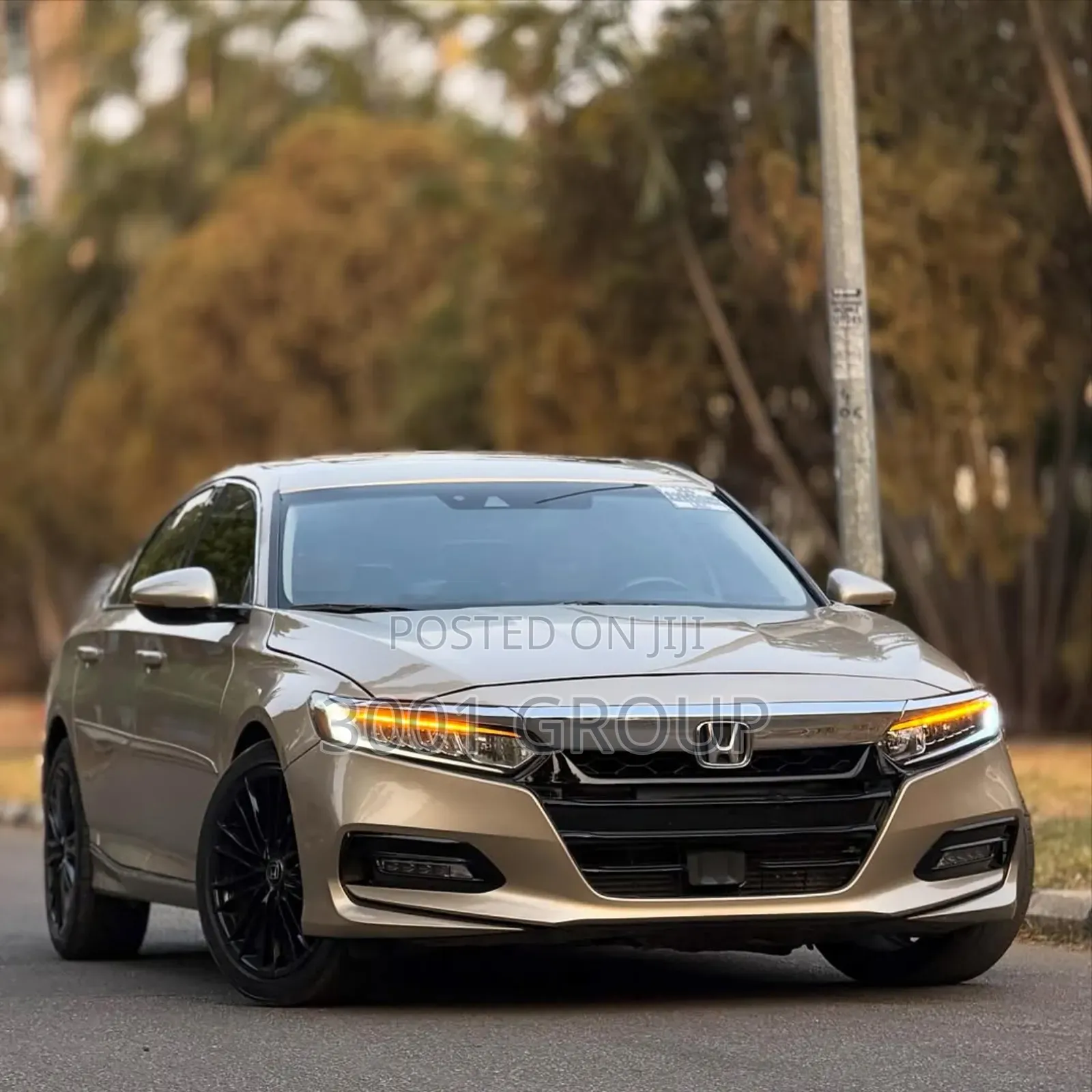 Honda Accord Touring 2018 Gold