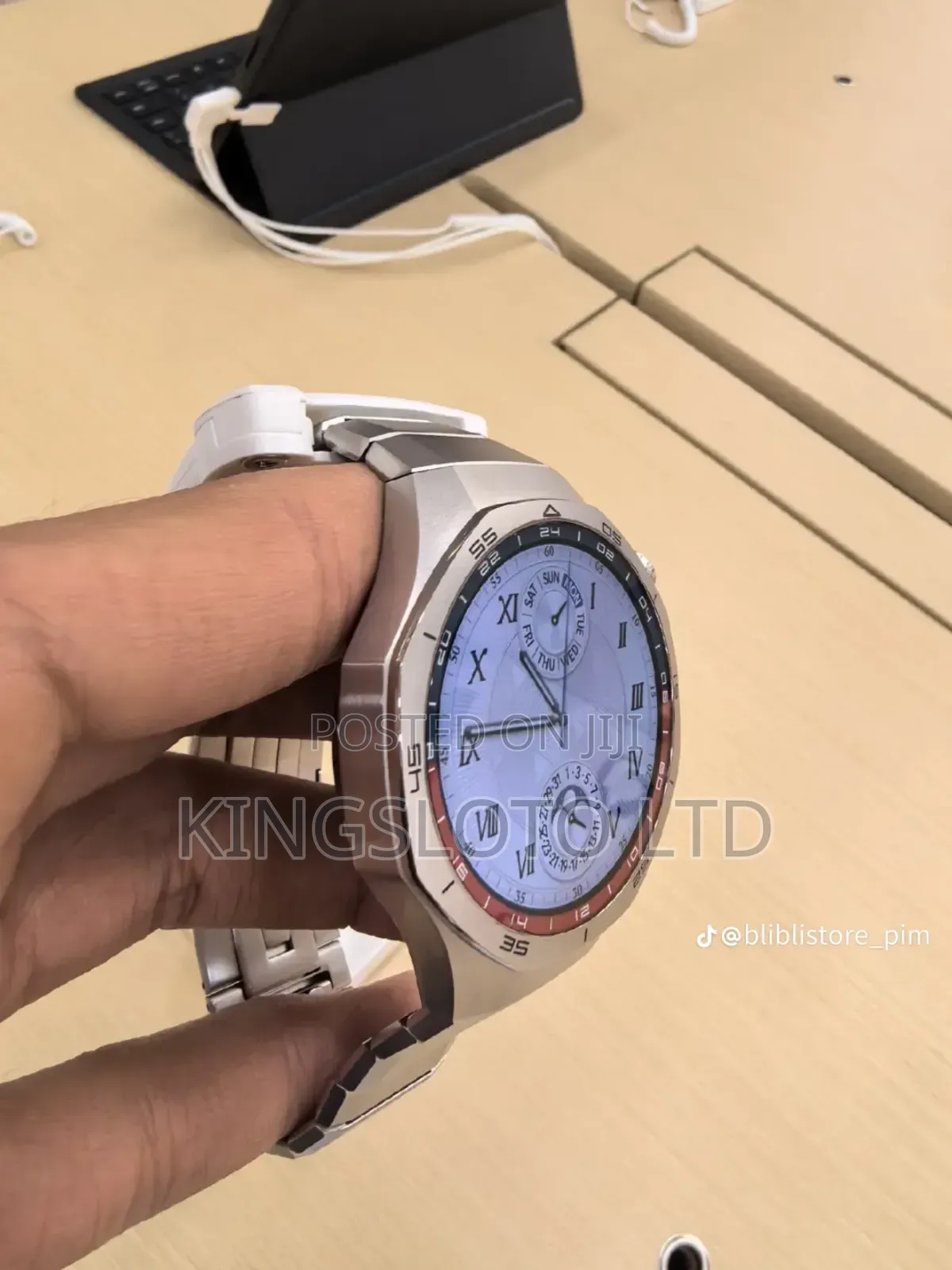 Open Box Huawei Watch 5 Pro Titainuim Fit Your Everyday Life