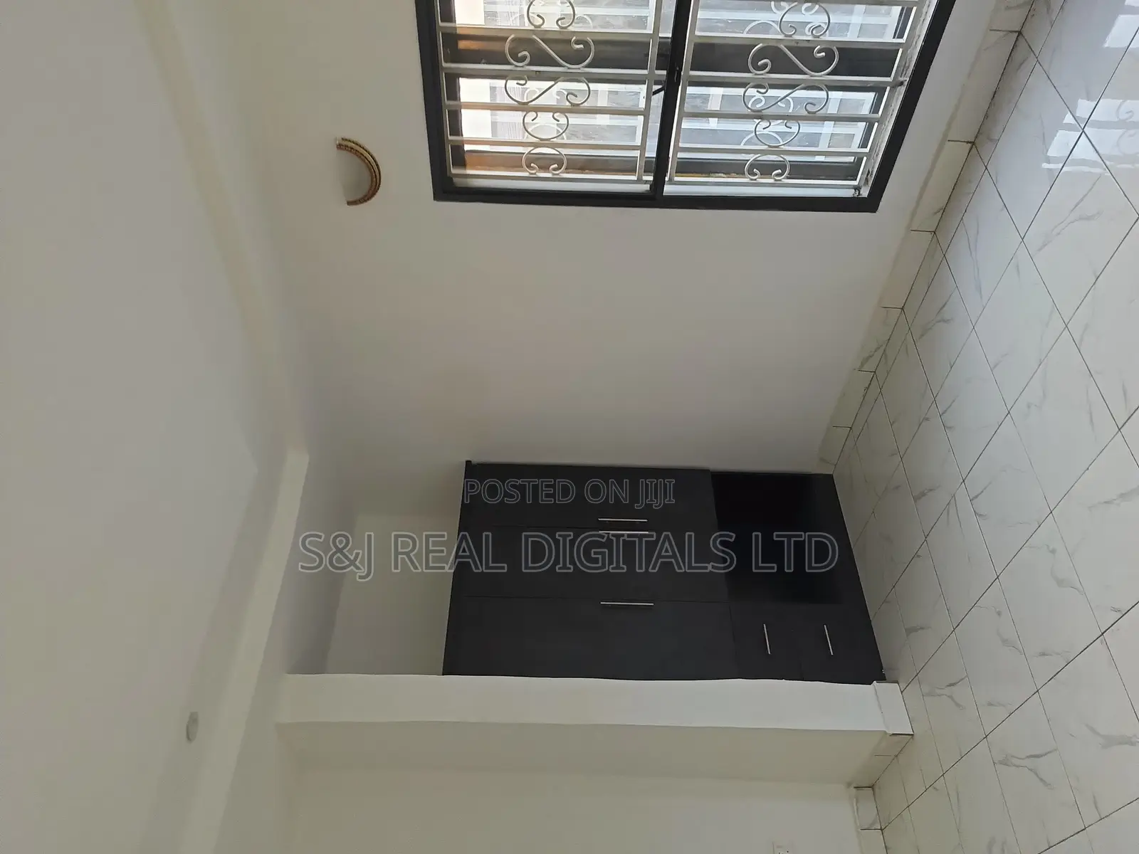 8bdrm Apartment in Kubwa for rent