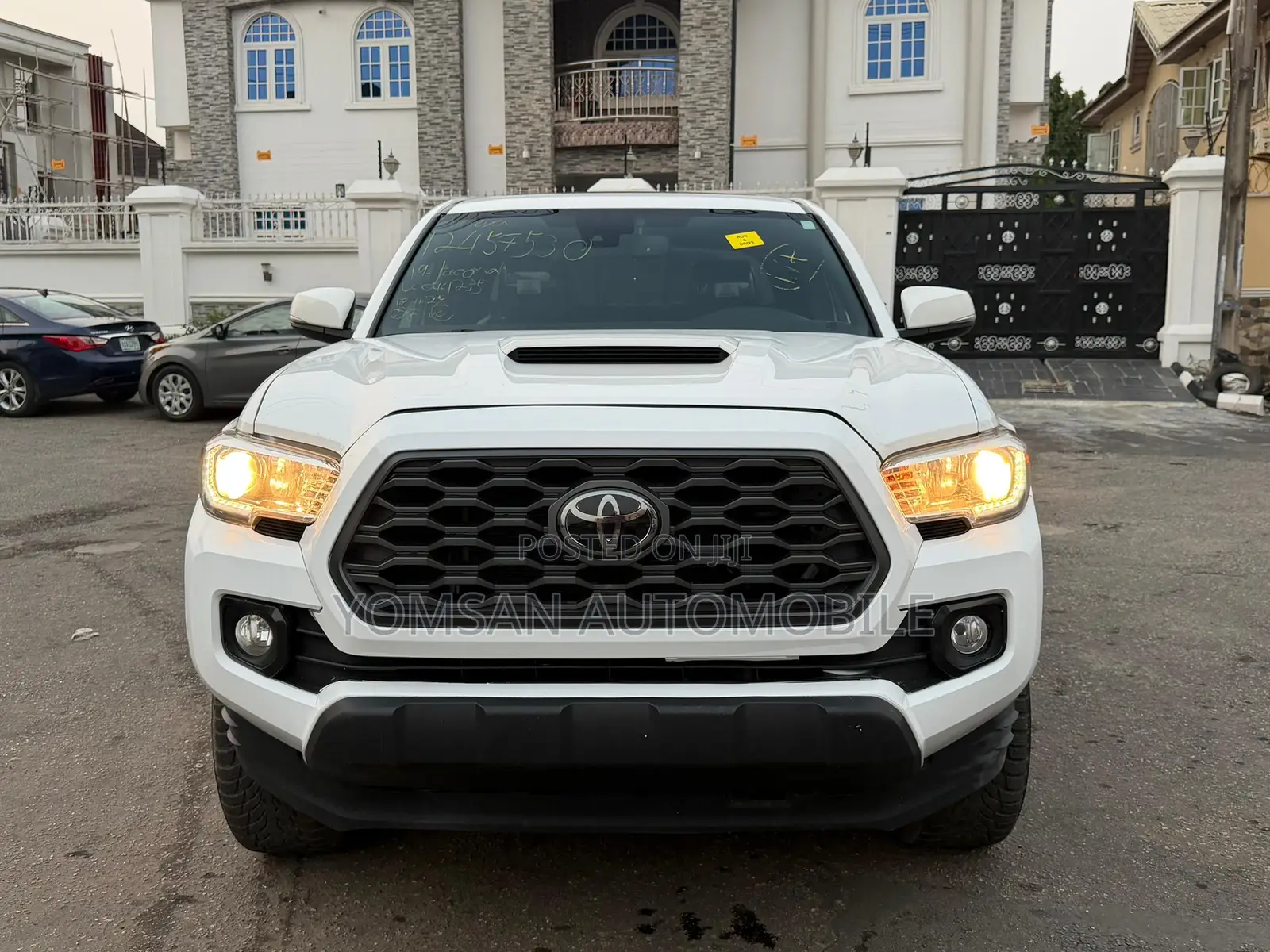 Toyota Tacoma TRD Off Road 2019 White