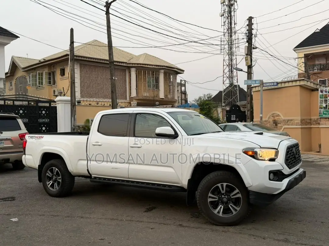 Toyota Tacoma TRD Off Road 2019 White