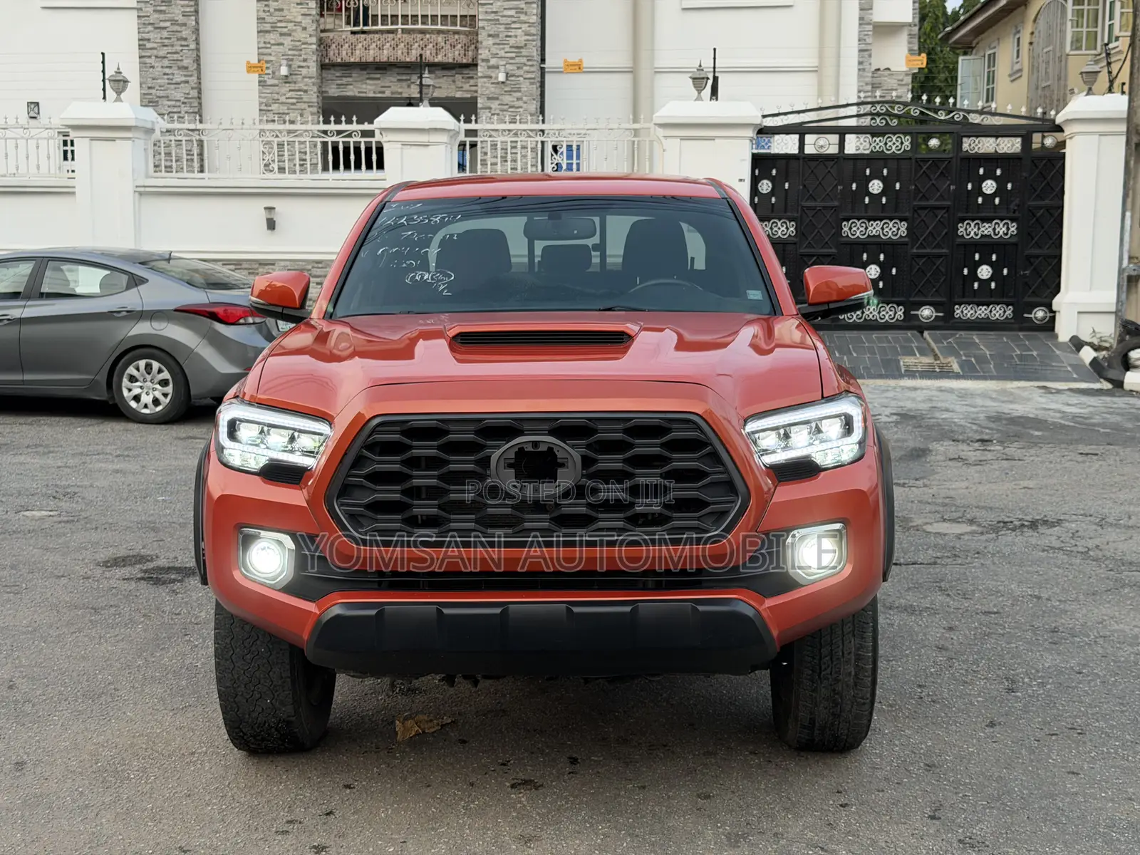 Toyota Tacoma 4dr Double Cab 2016 Orange