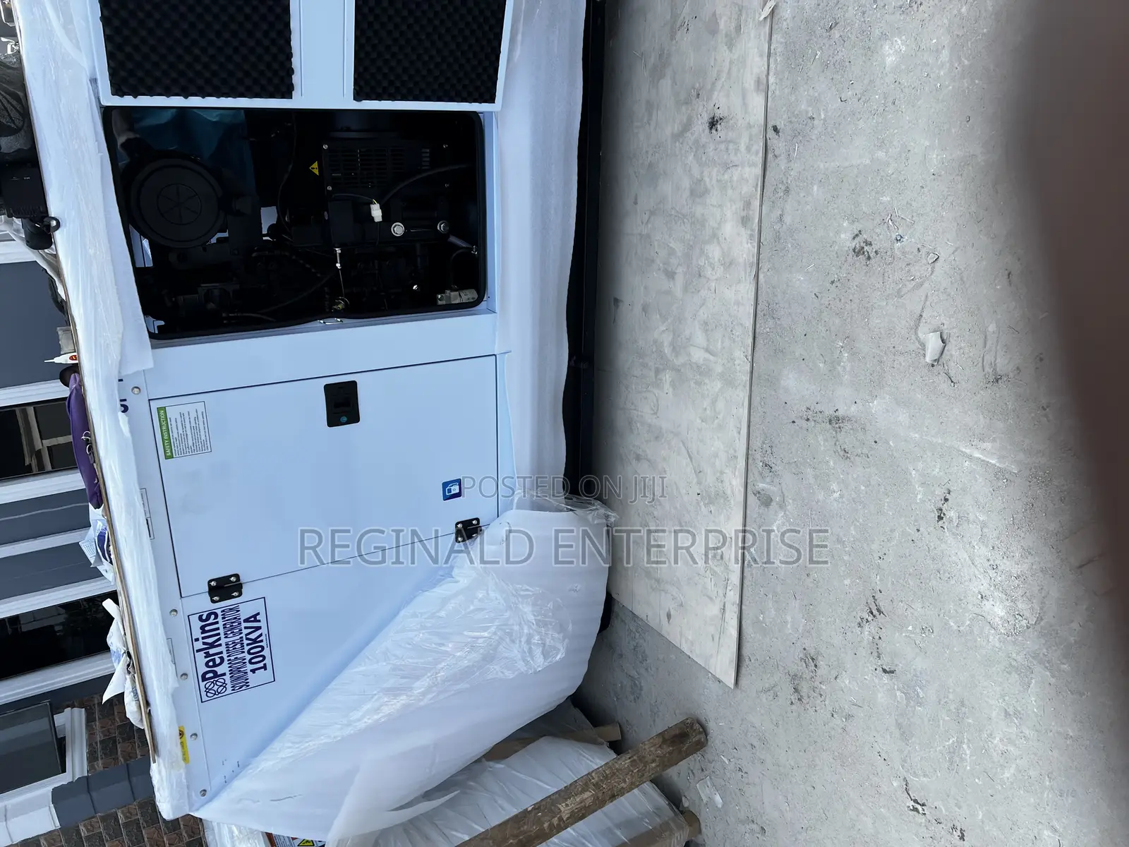 Original 100kva Perkins Soundproof Diesel Generator