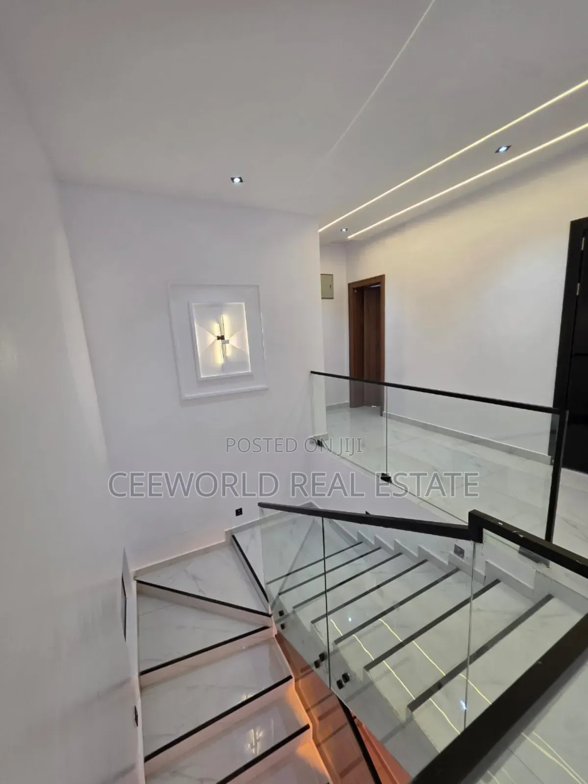 5bdrm Duplex in Calton Gate Estate, Akobo for sale