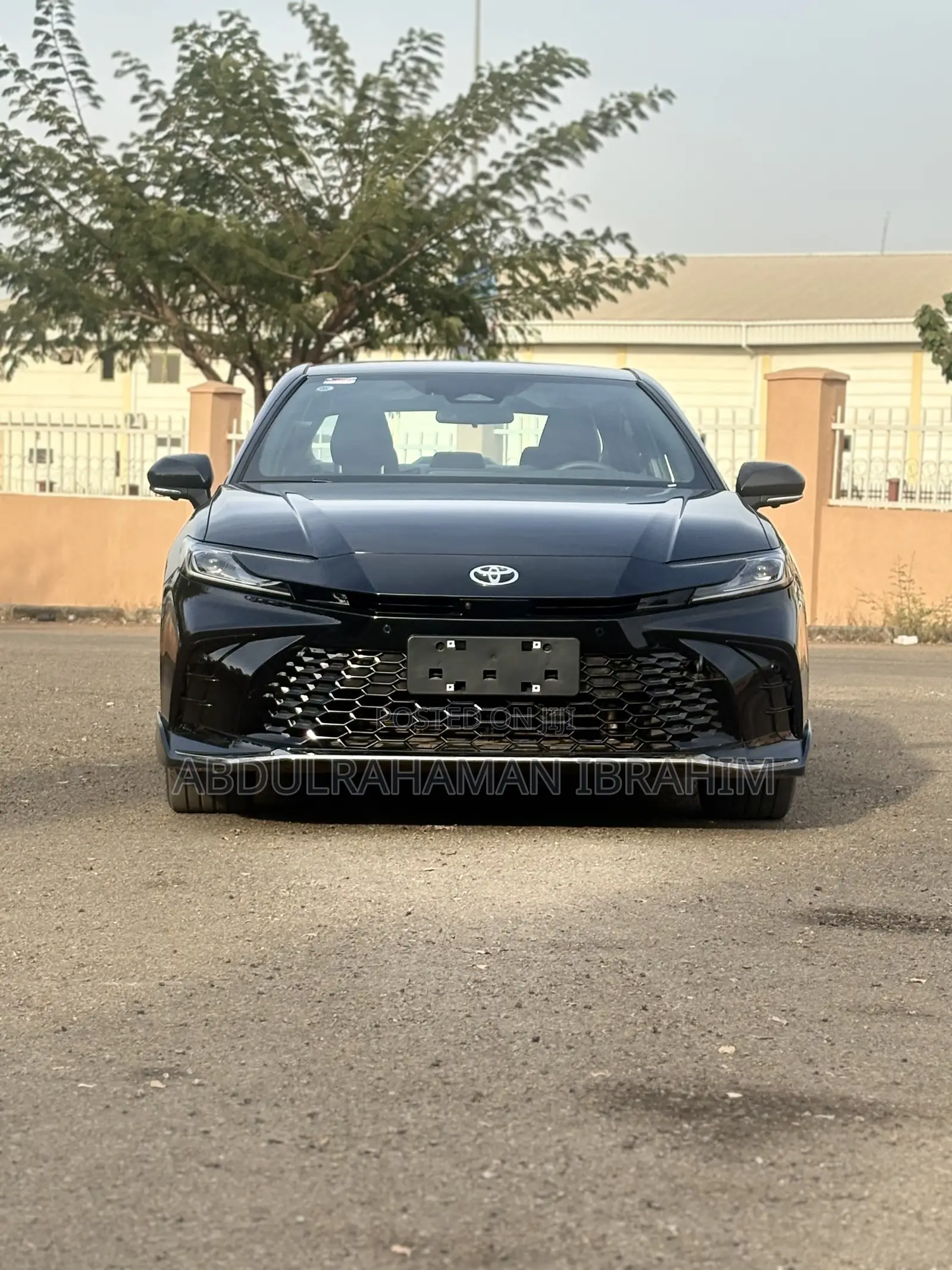 Toyota Camry 2025 Gray