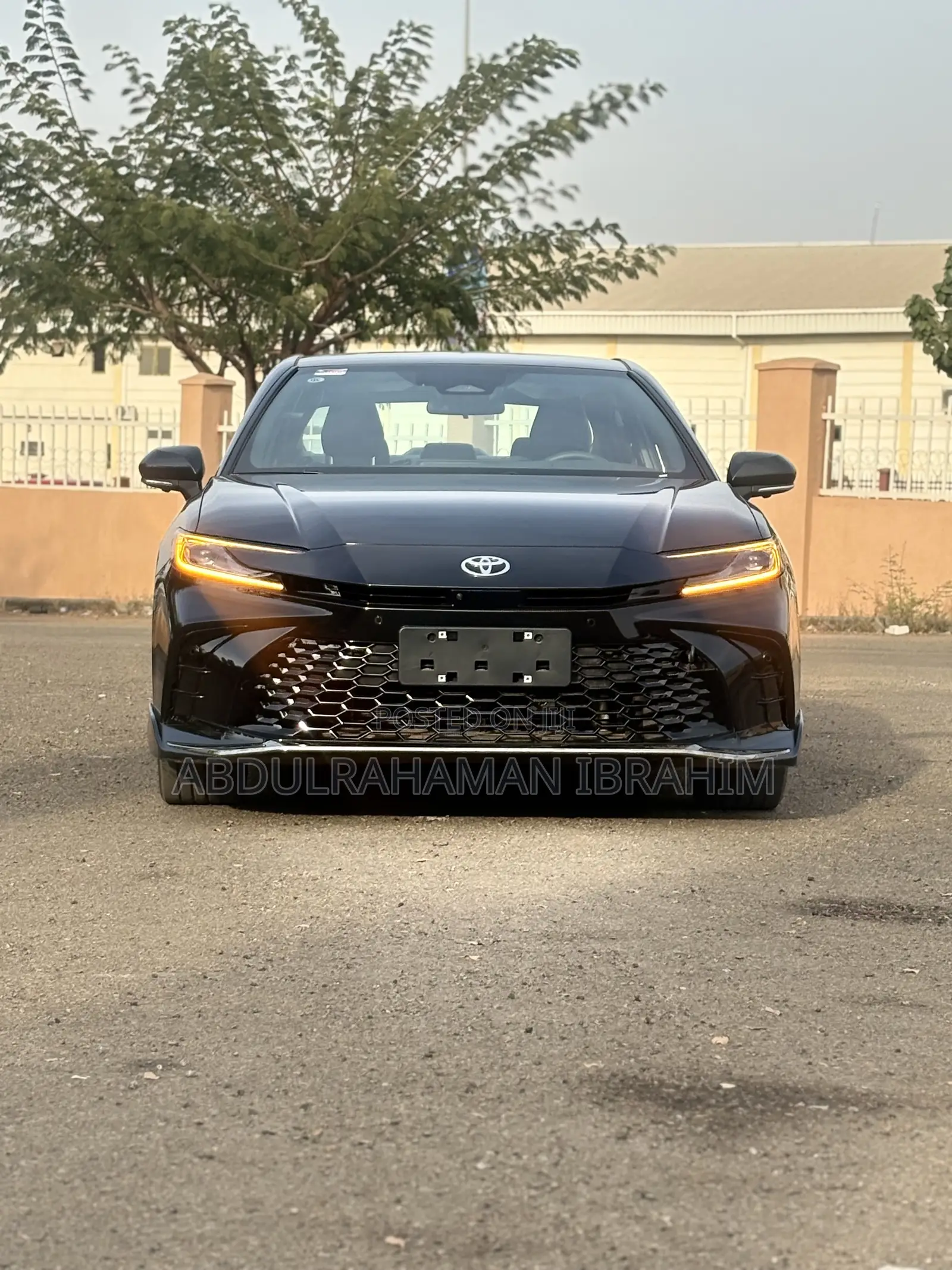 Toyota Camry 2025 Gray