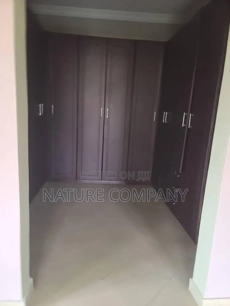 5bdrm Duplex in Magodo 2 for rent