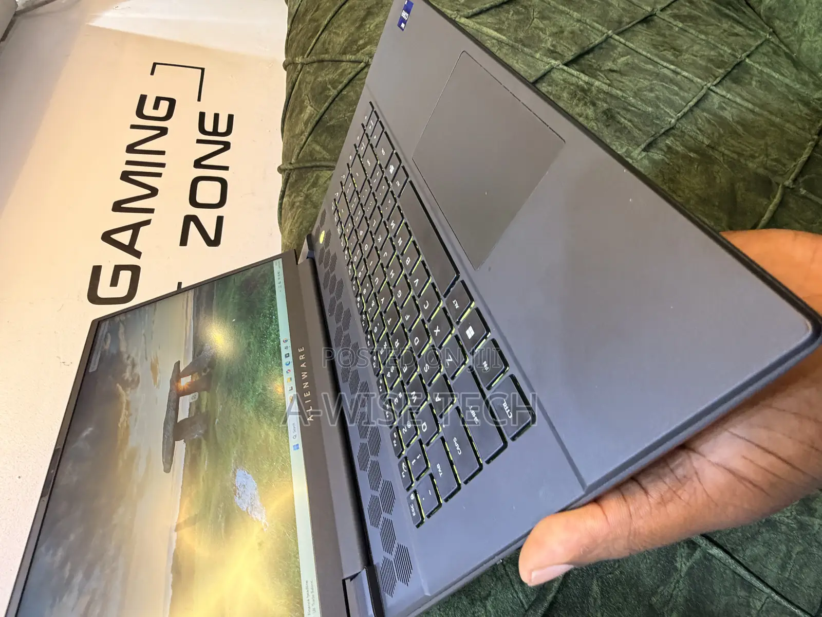 Laptop Dell Alienware M16 r1 16GB Intel Core i9 SSD 1T