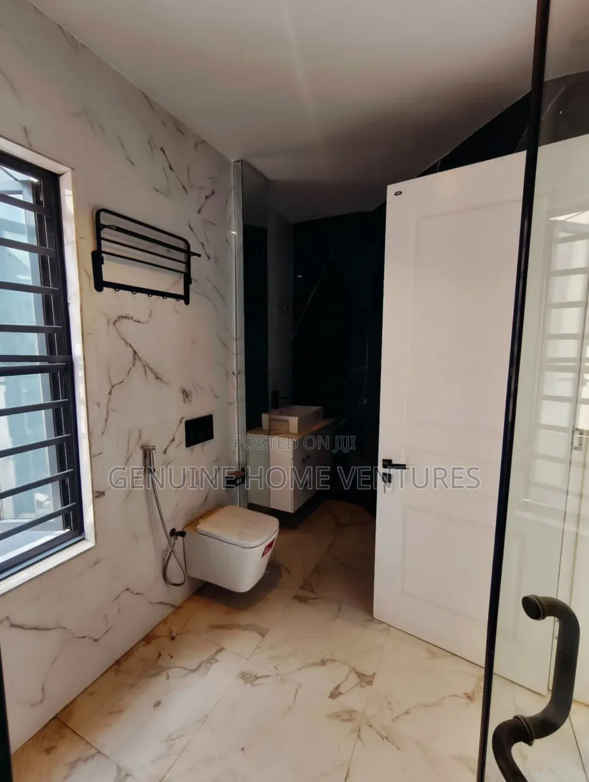 5bdrm Duplex in Ikeja for sale