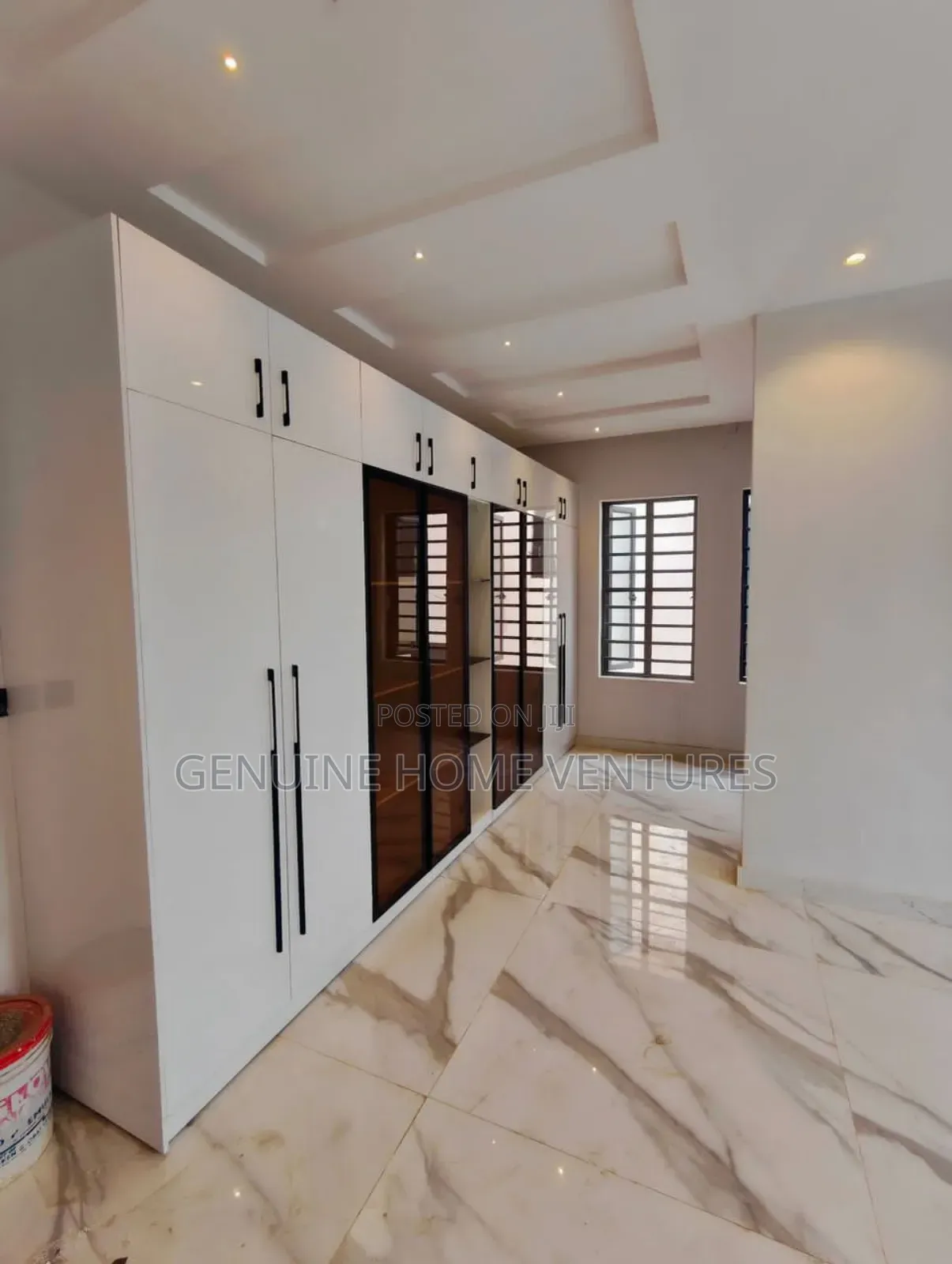 5bdrm Duplex in Ikeja for sale