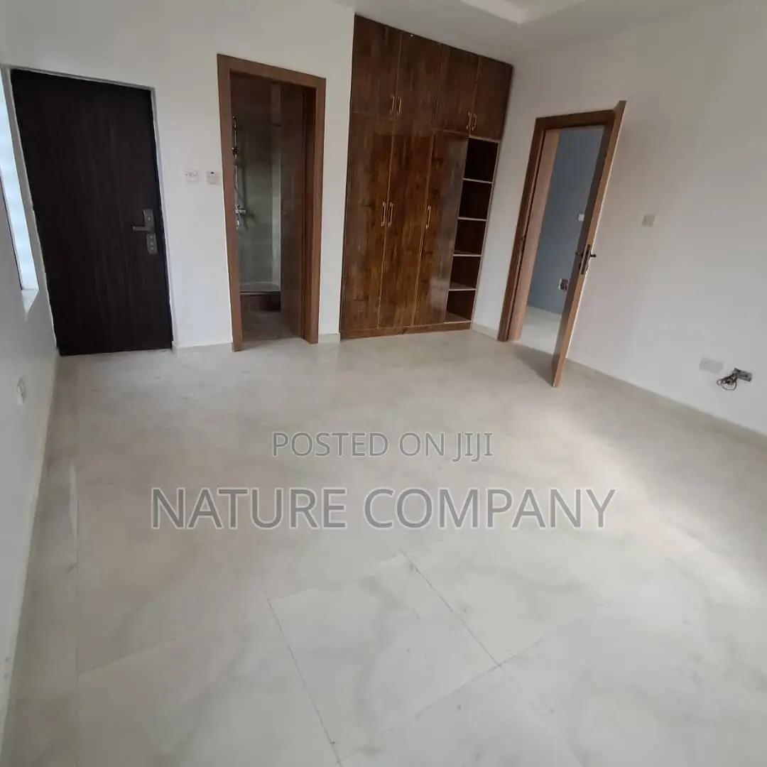 3bdrm Duplex in Magodo Brooke’S for sale
