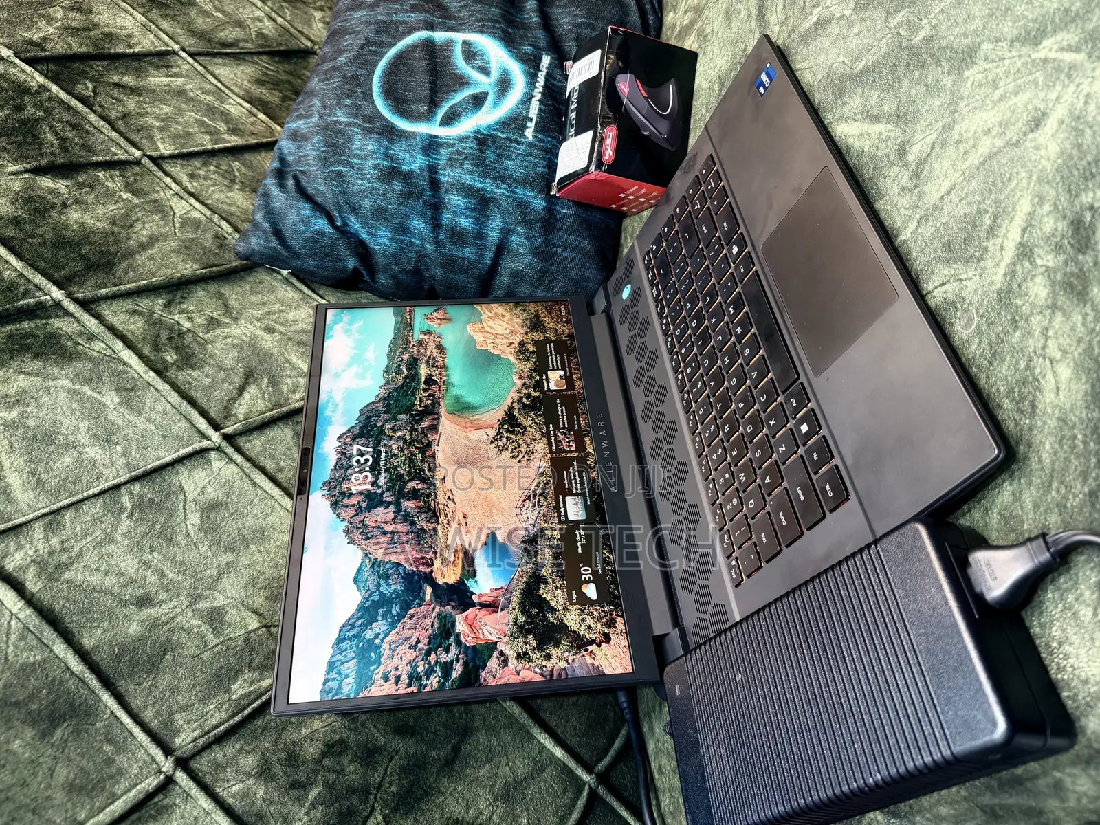 Laptop Dell Alienware M16 r1 16GB Intel Core i9 SSD 1T