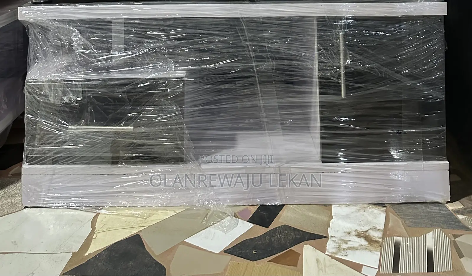 Black White Color Center Table