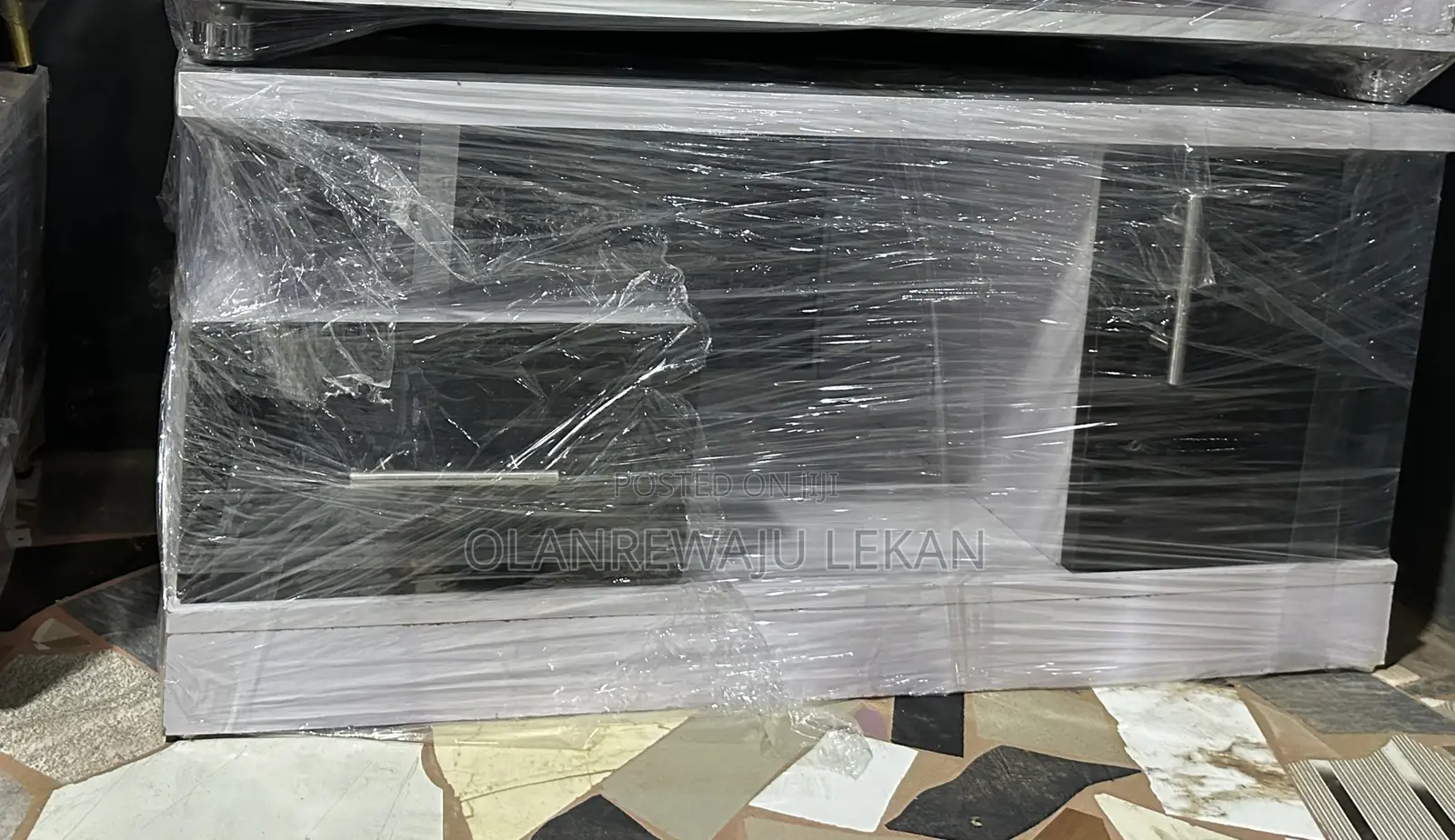 Black White Color Center Table