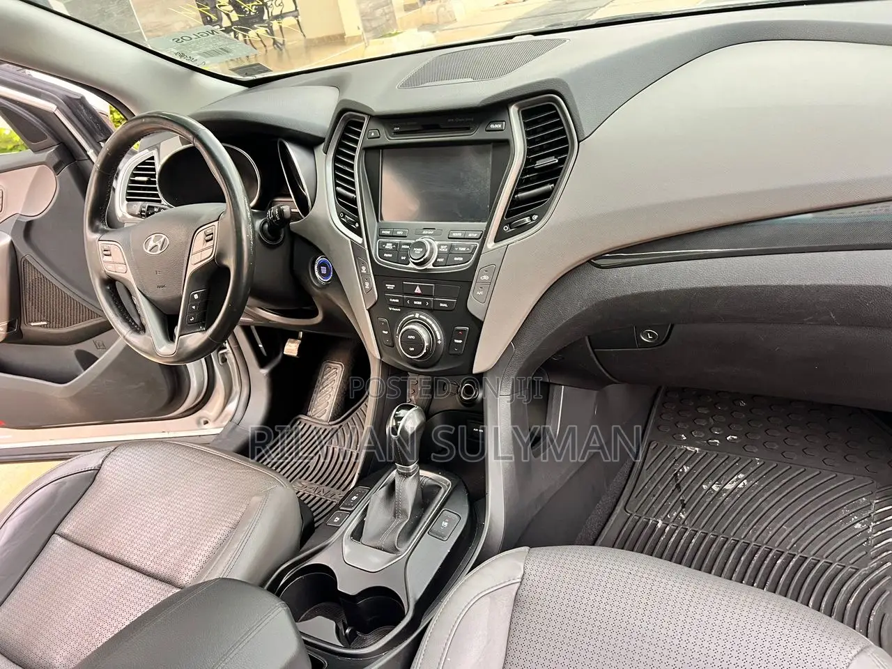 Hyundai Santa Fe Limited 4dr SUV (3.3L 6cyl 6A) 2015 Silver