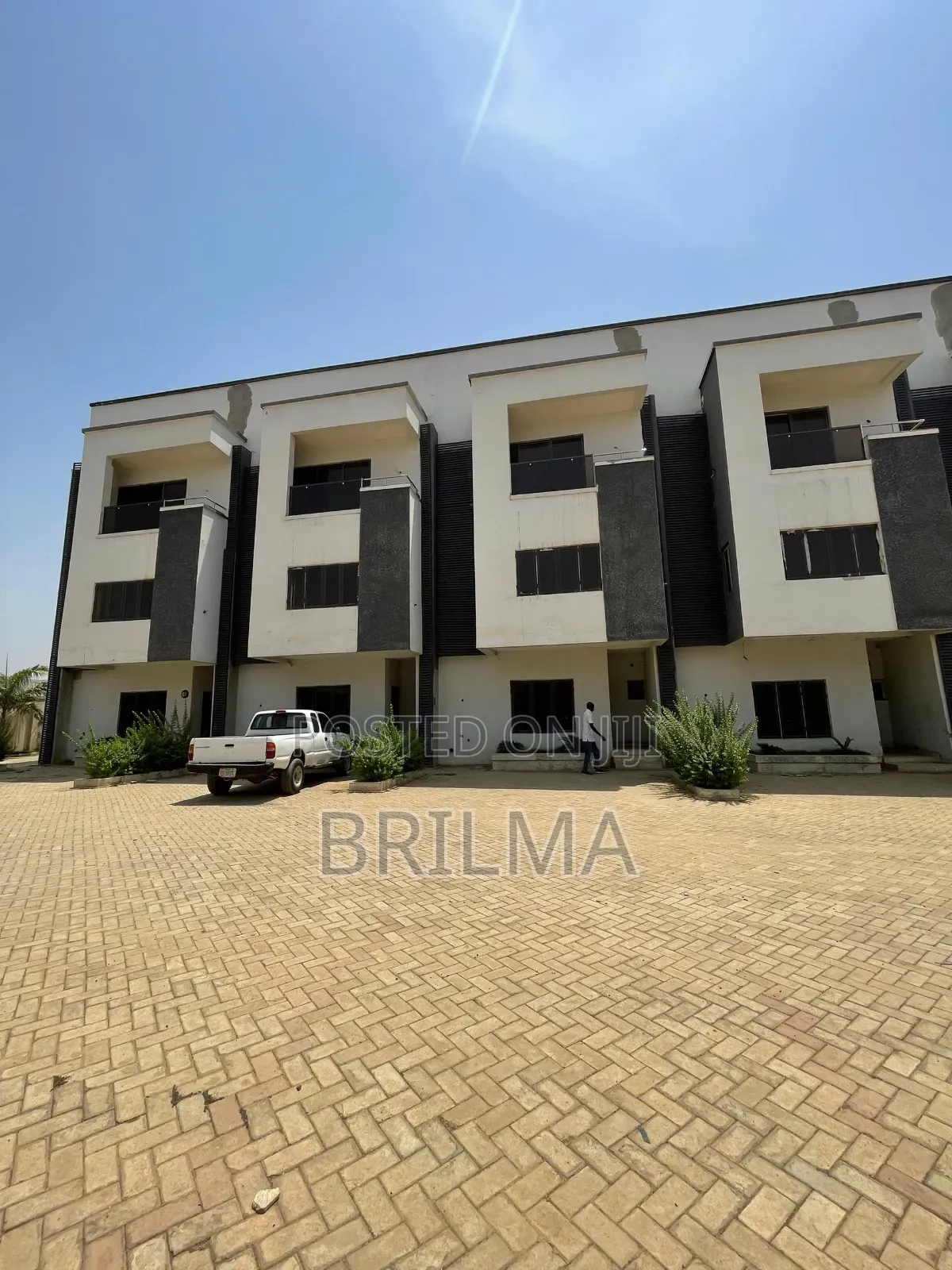 4bdrm Duplex in Jahi for sale