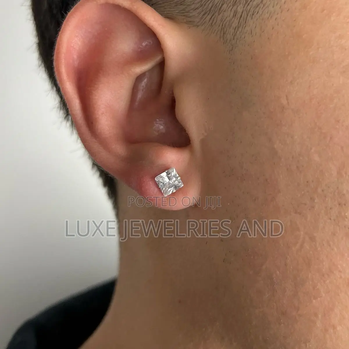 Quality Magnetic Stud for Men (No Ear Piercing Required)